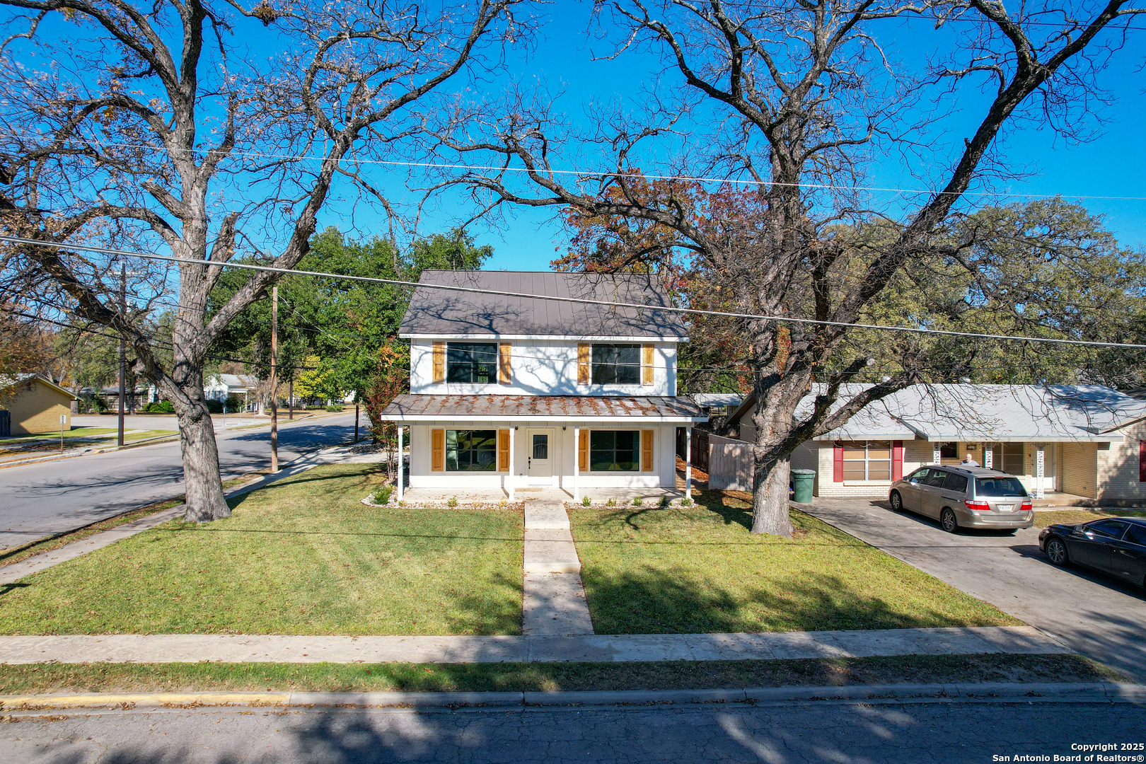 main property photo 20