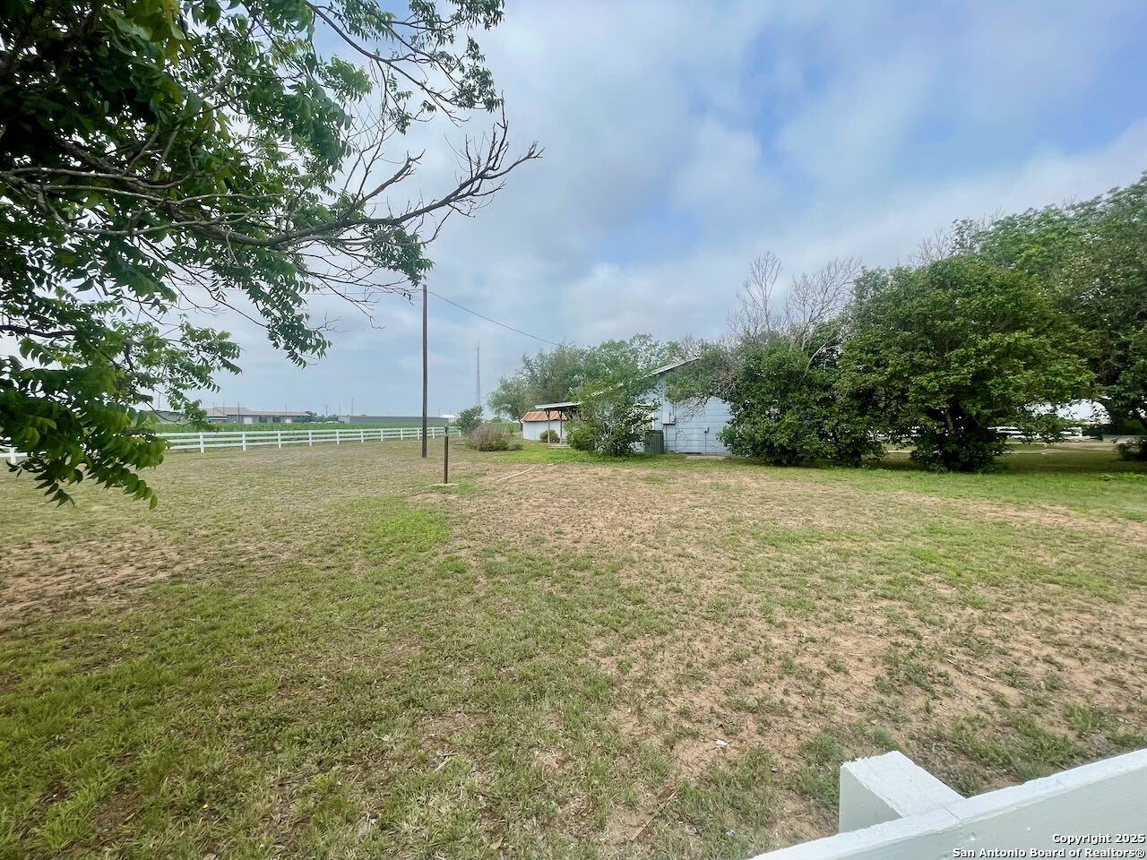 main property photo 10
