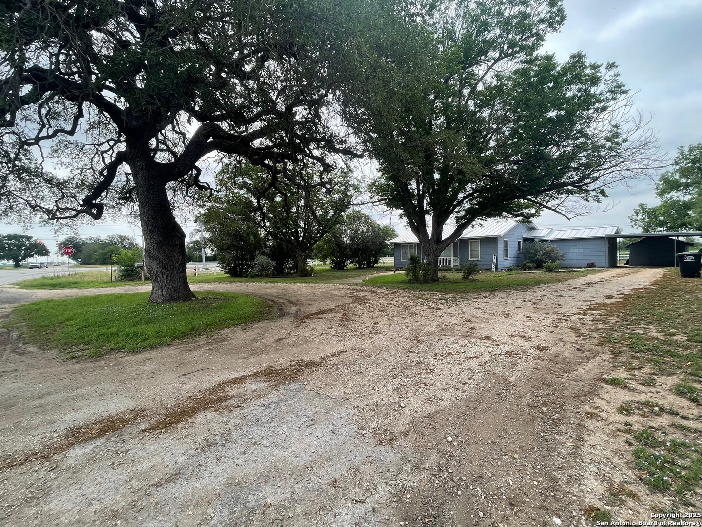 main property photo 6