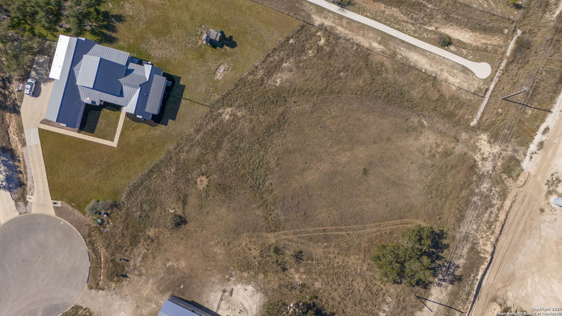 main property photo 4