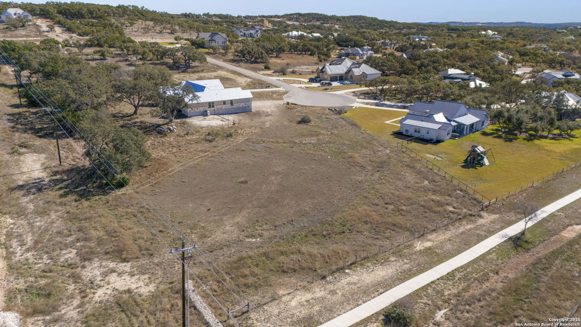 main property photo 7