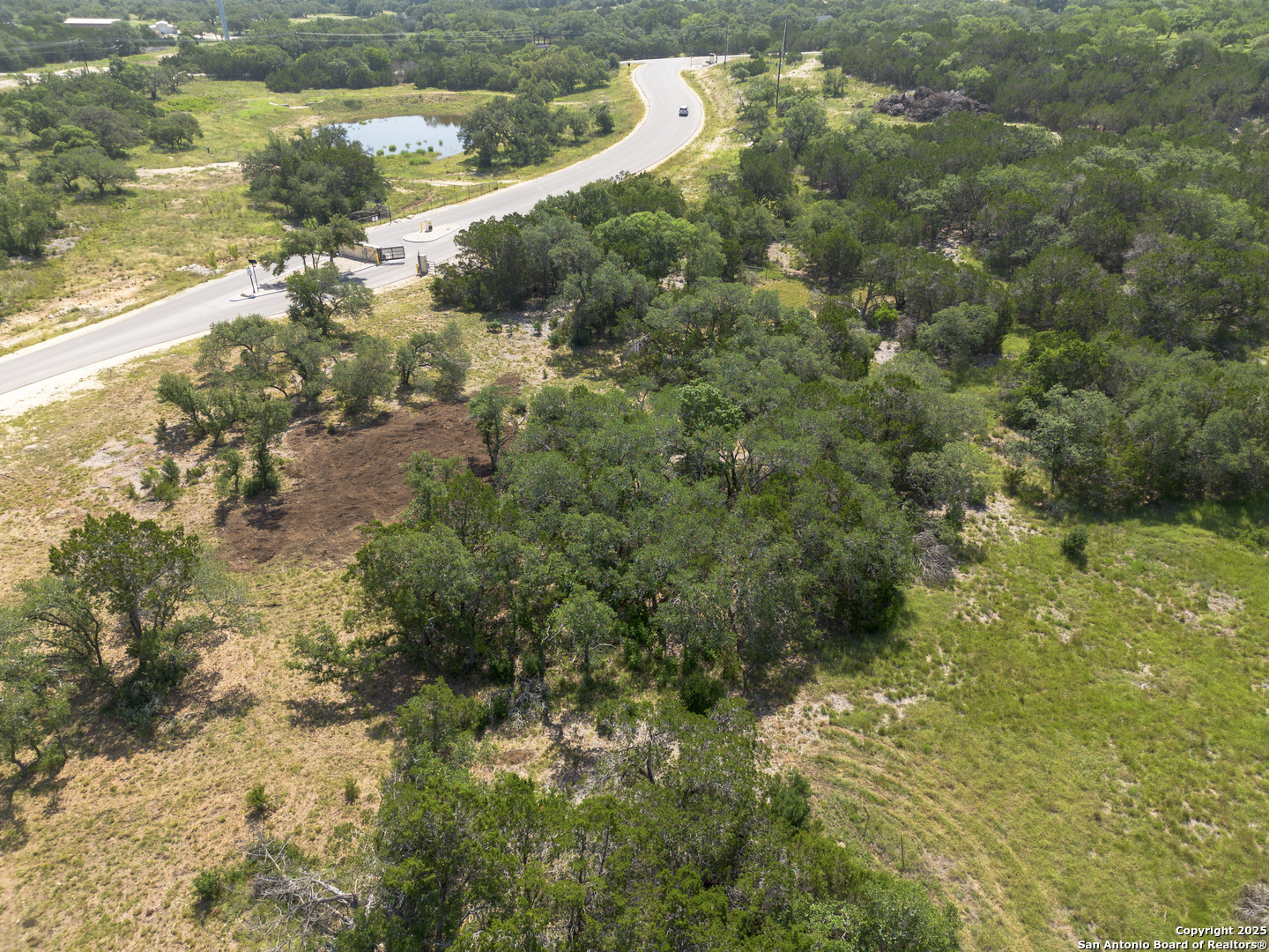 main property photo 14