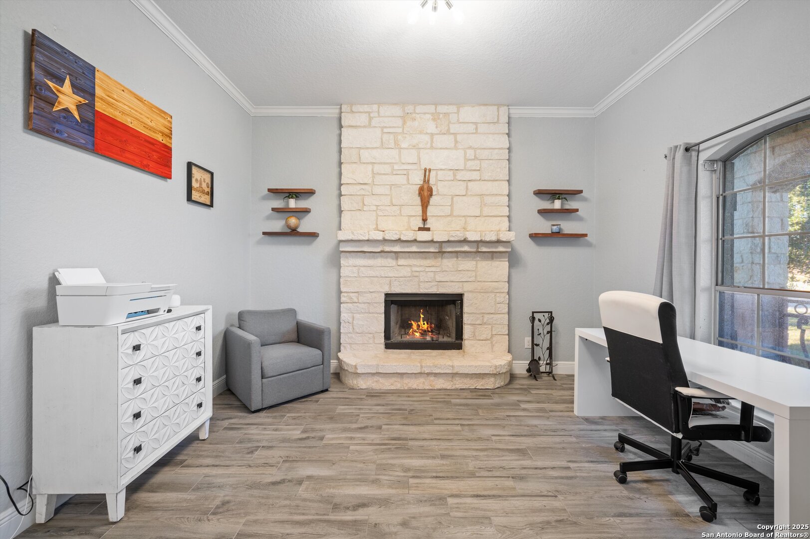 main property photo 6