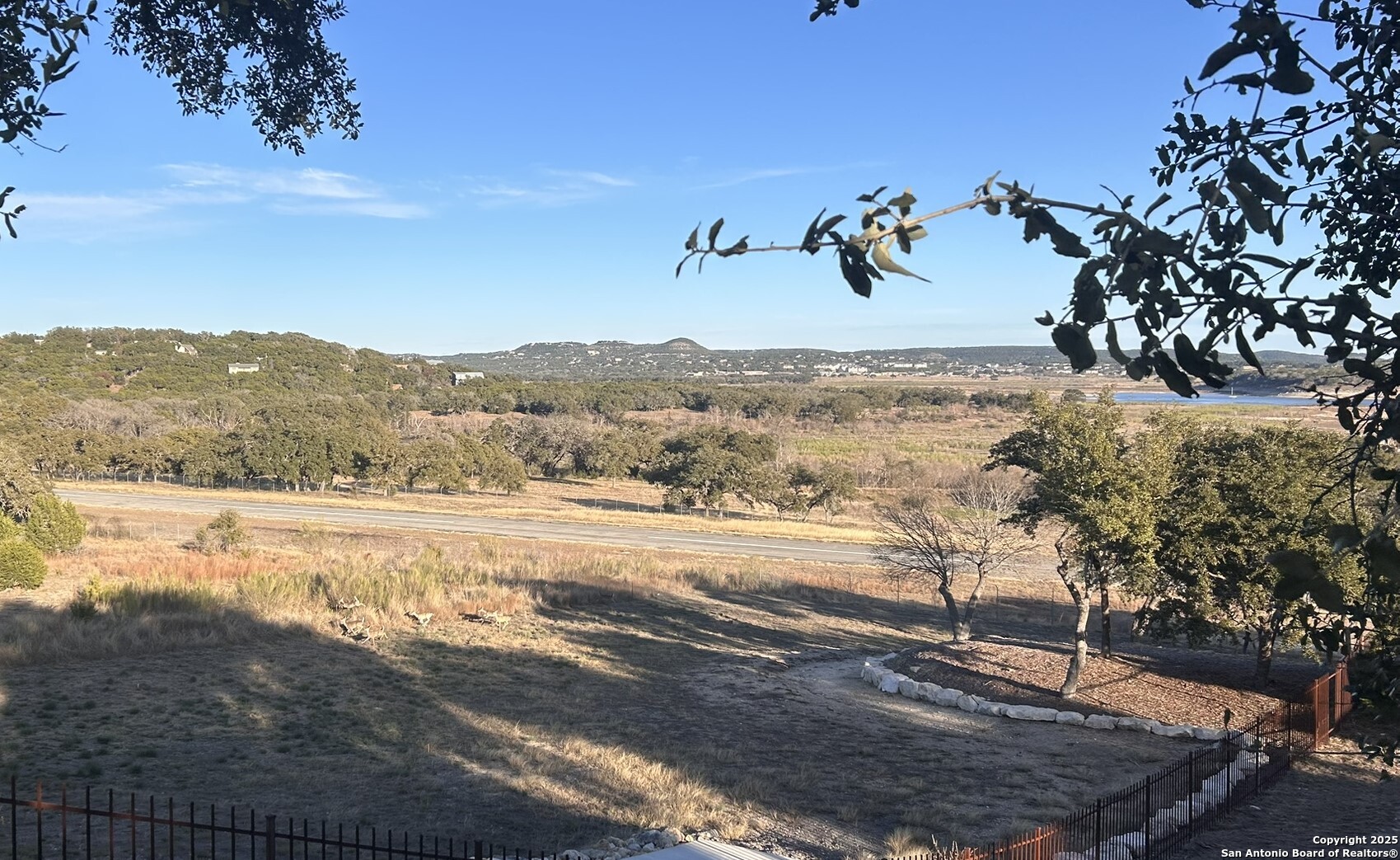 main property photo 25