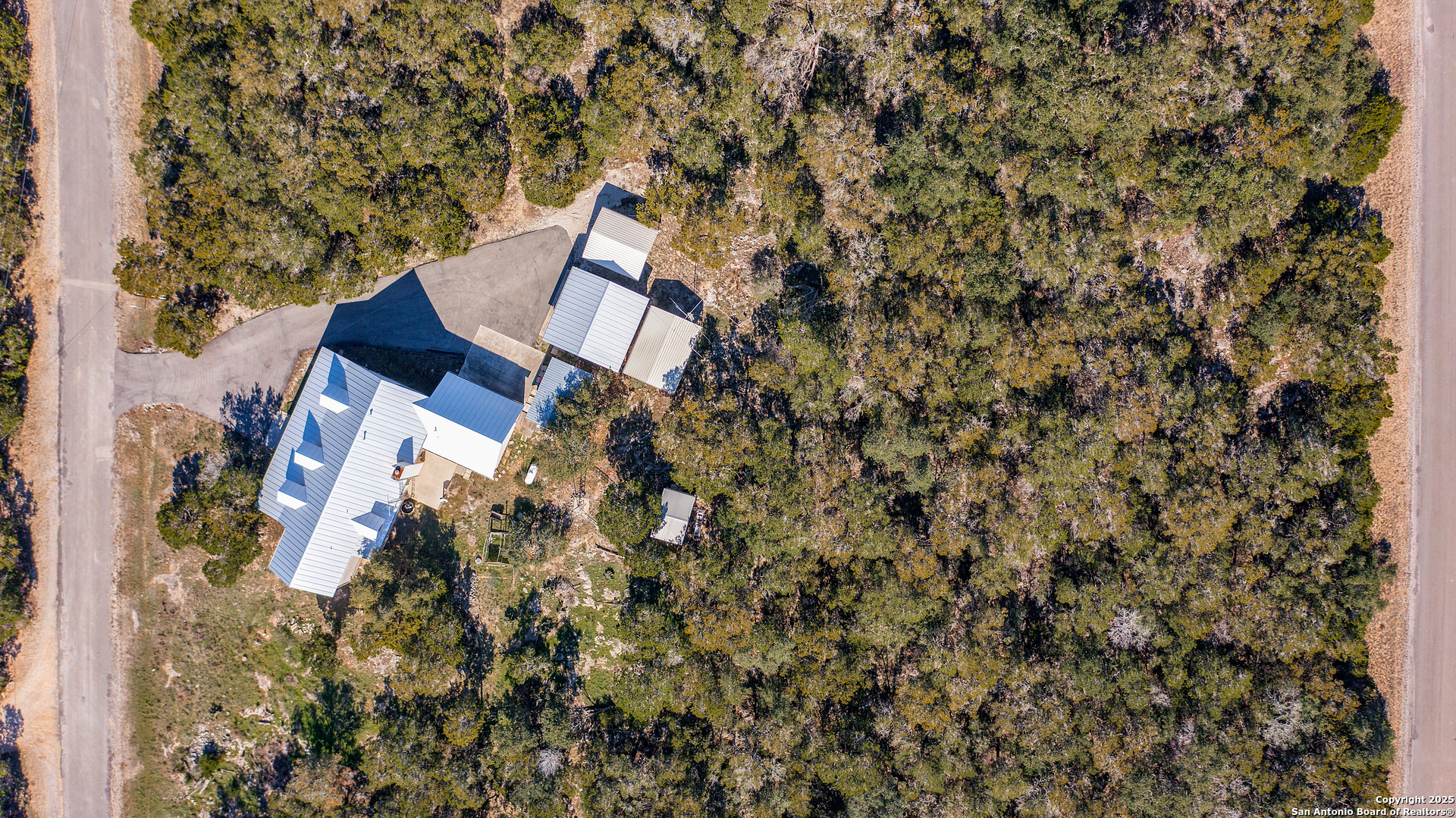 main property photo 39