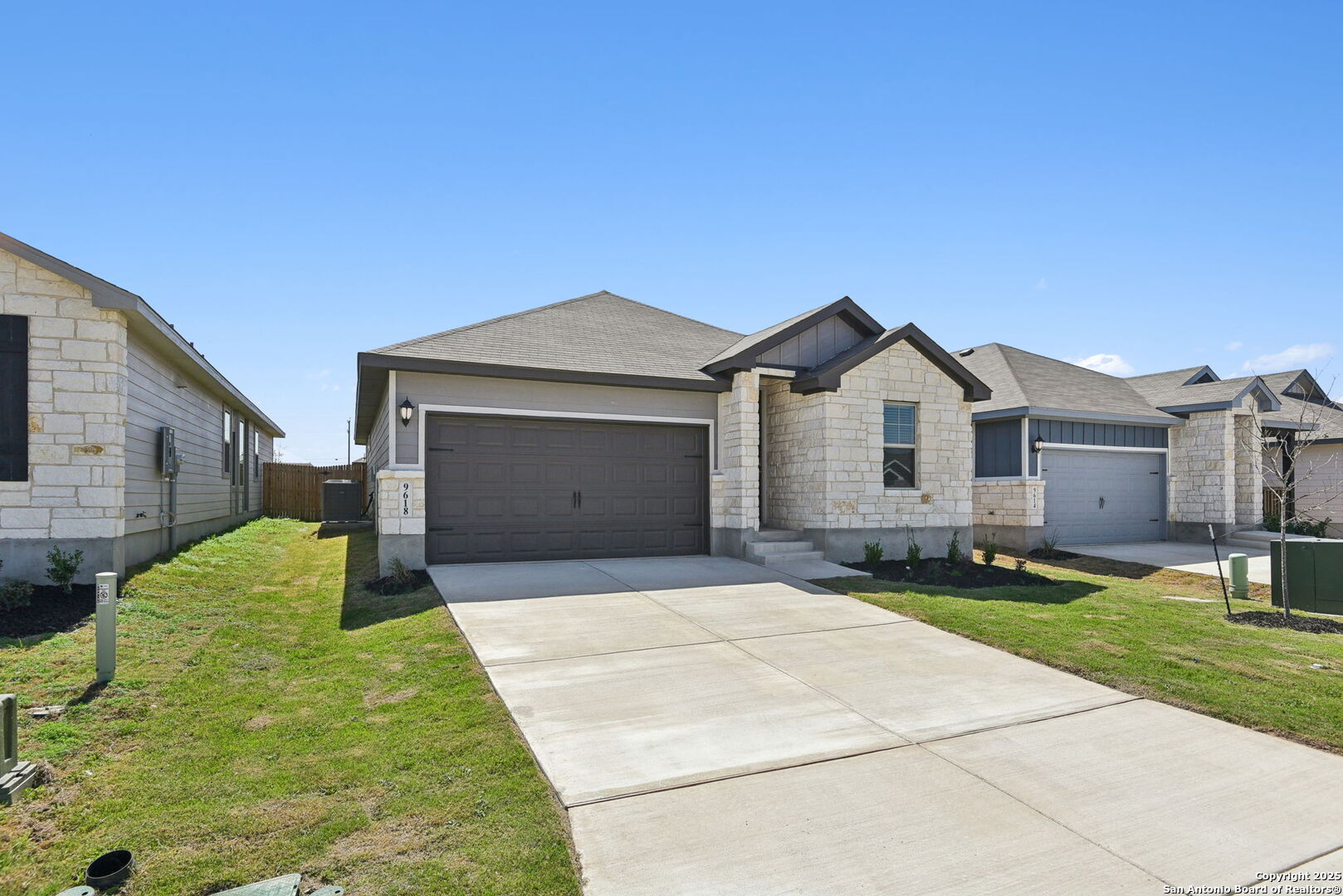 property viewer photo 1