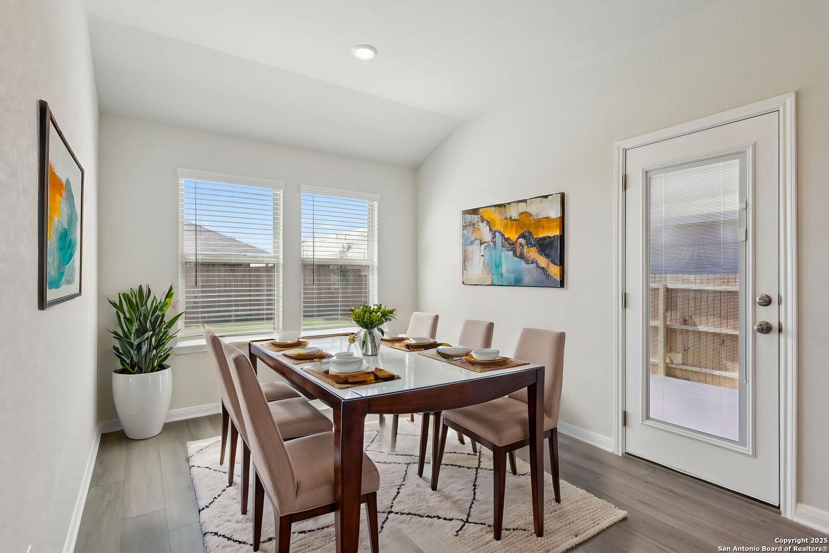 property viewer photo 27