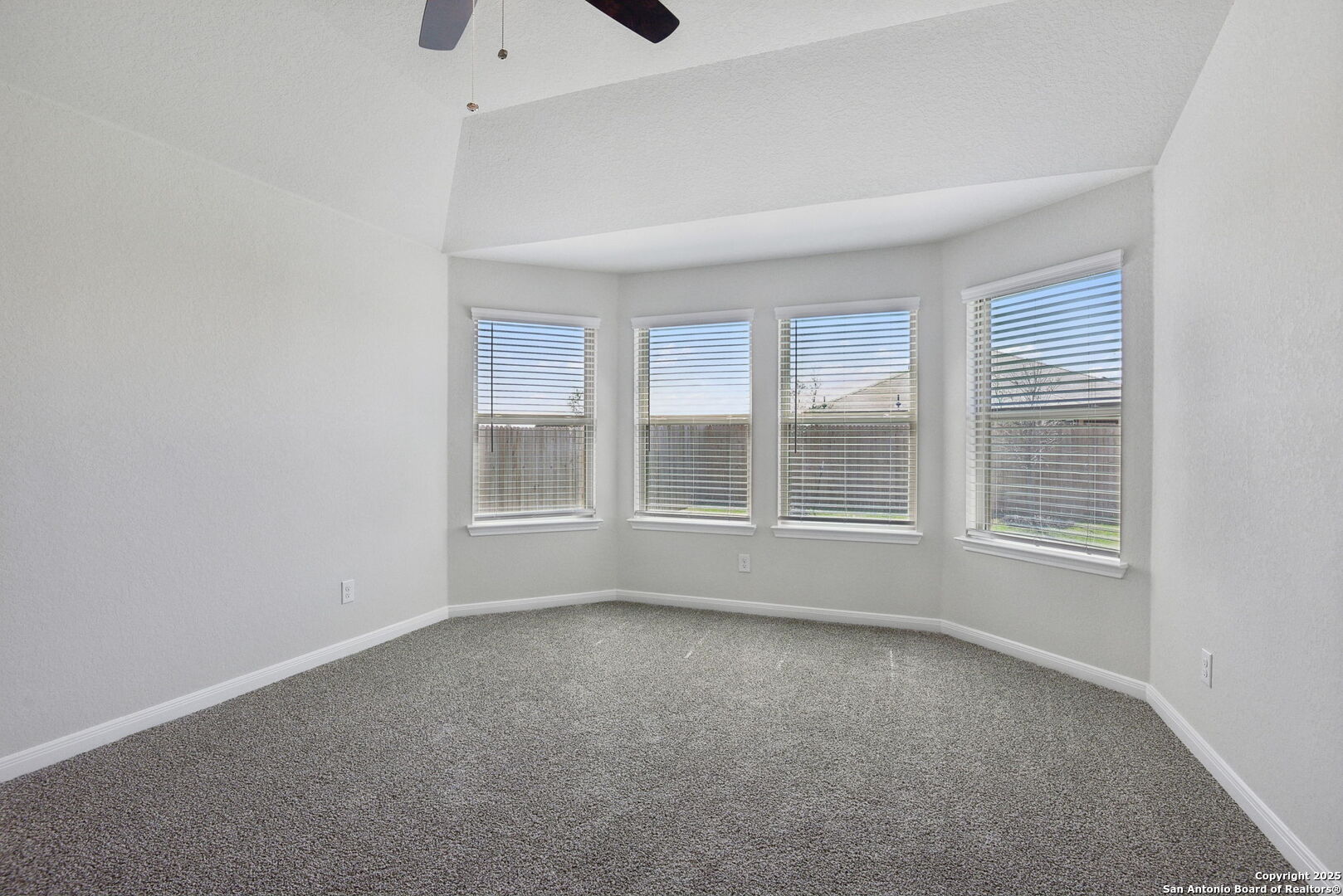 property viewer photo 29