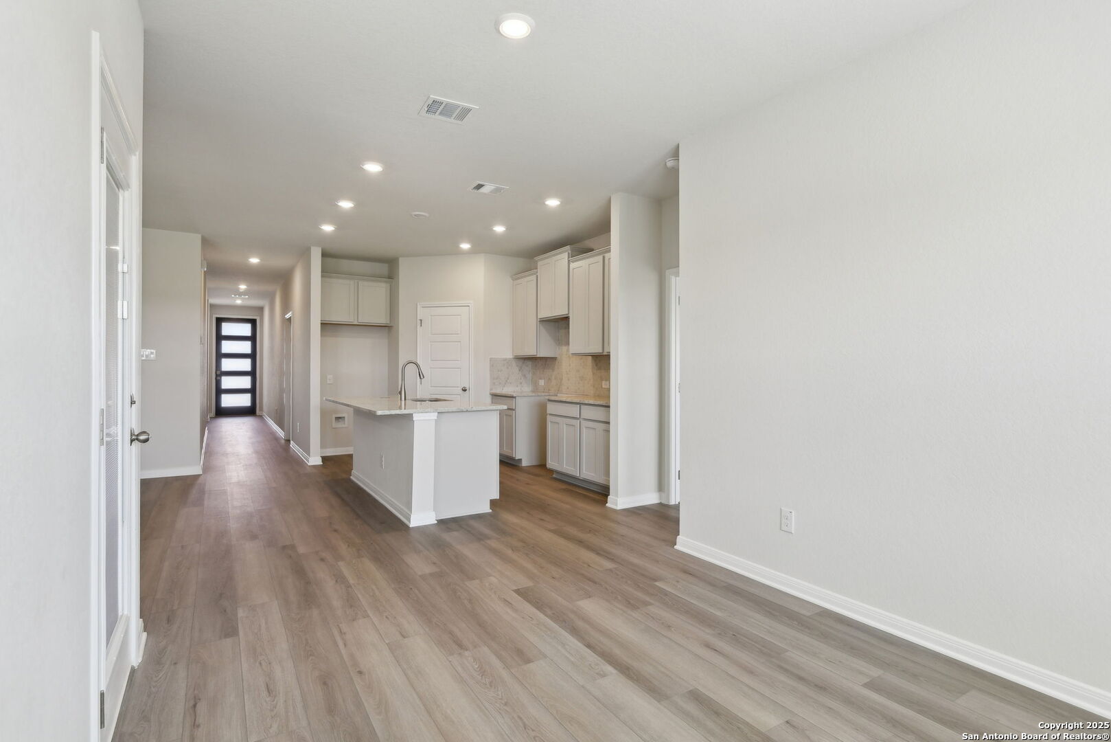 property viewer photo 4