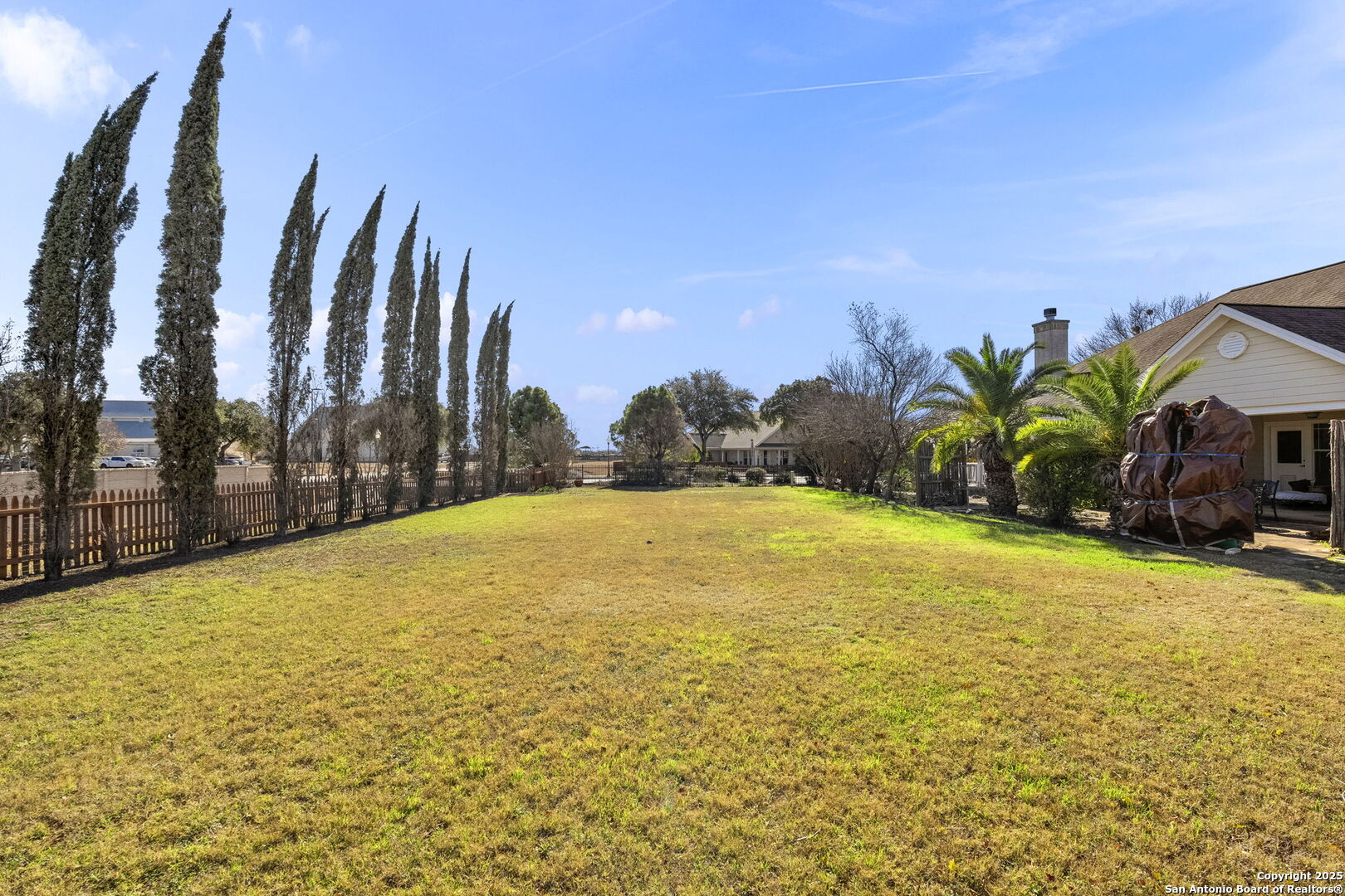main property photo 14