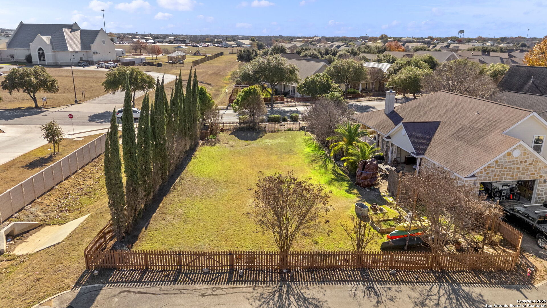 main property photo 6