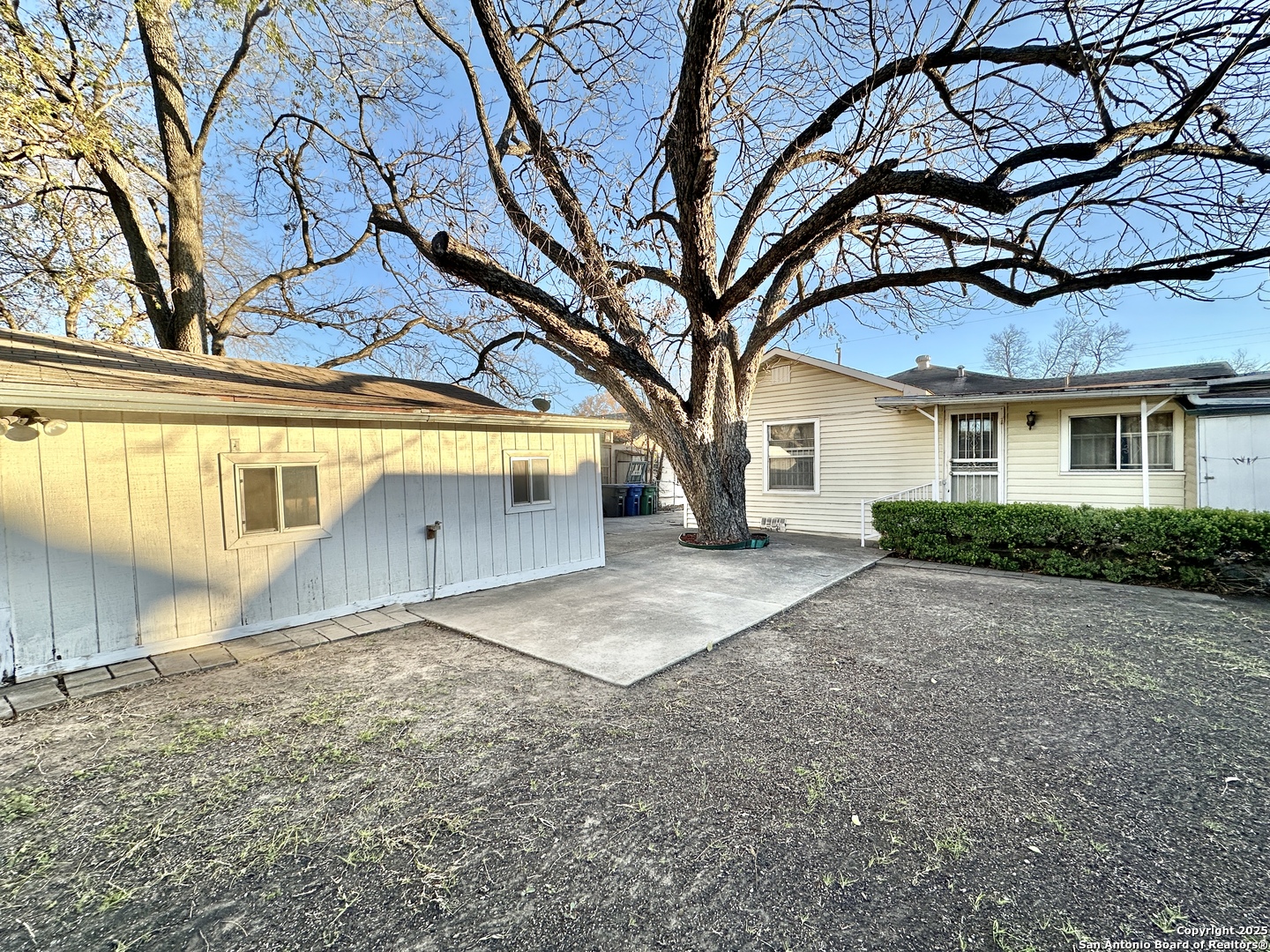 main property photo 12