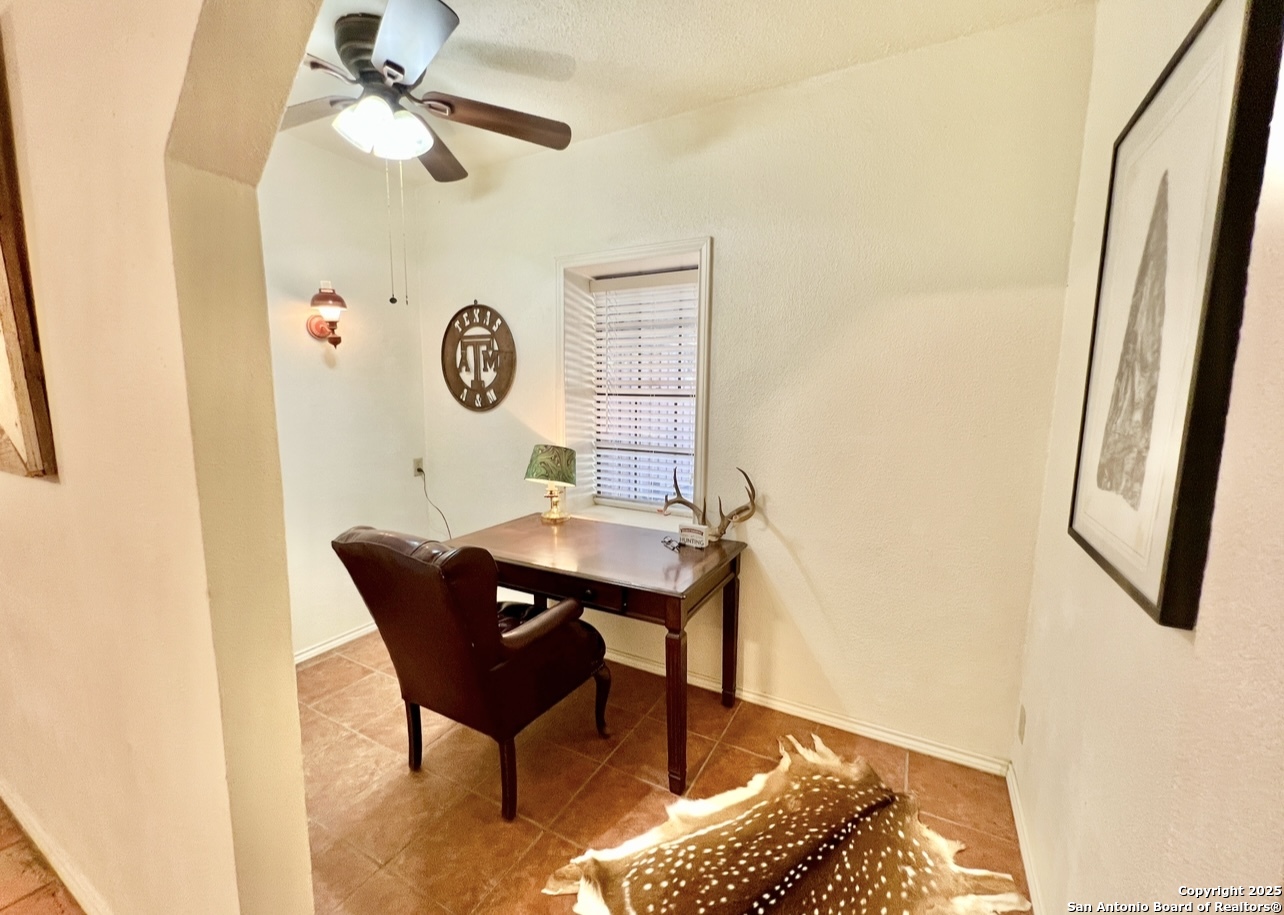 property viewer photo 16