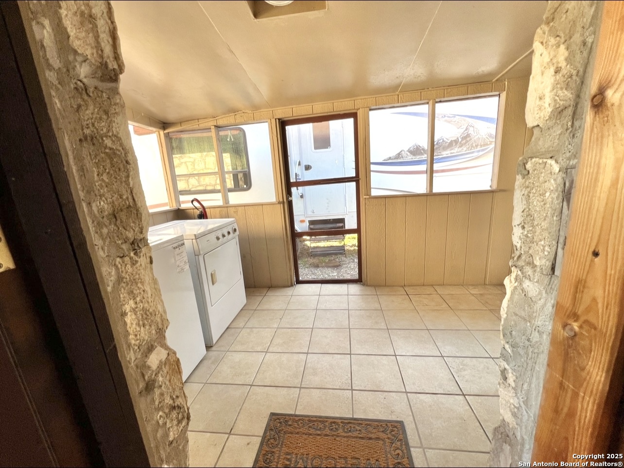 property viewer photo 24