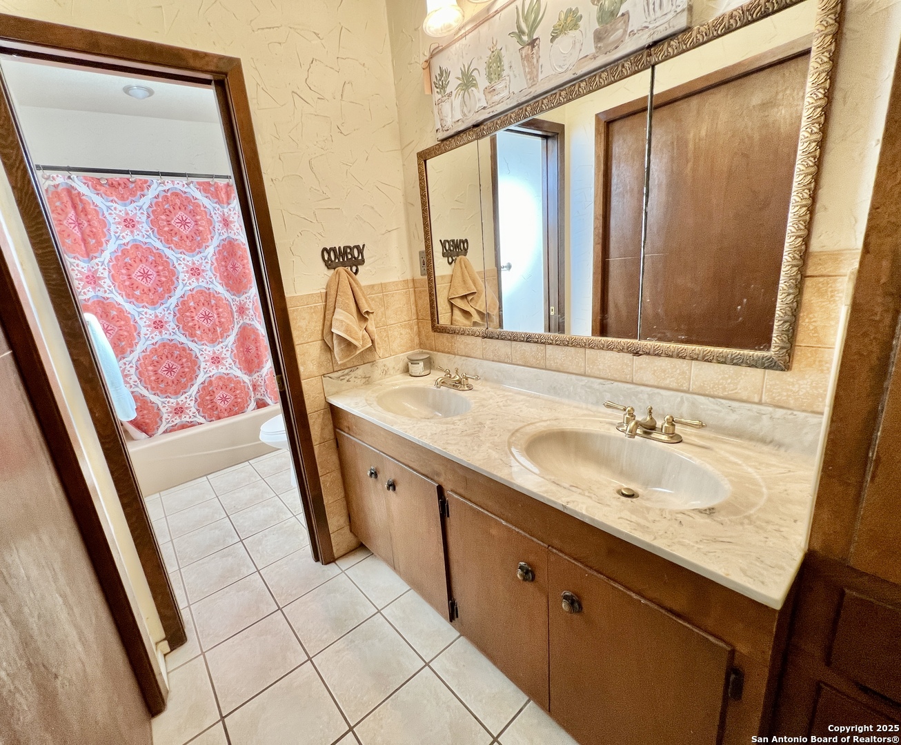 property viewer photo 27
