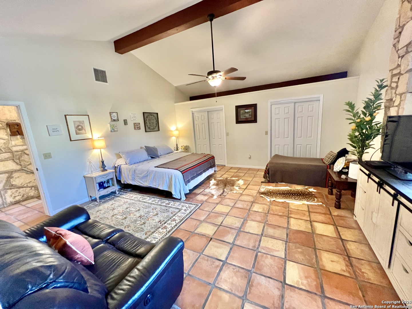 property viewer photo 7