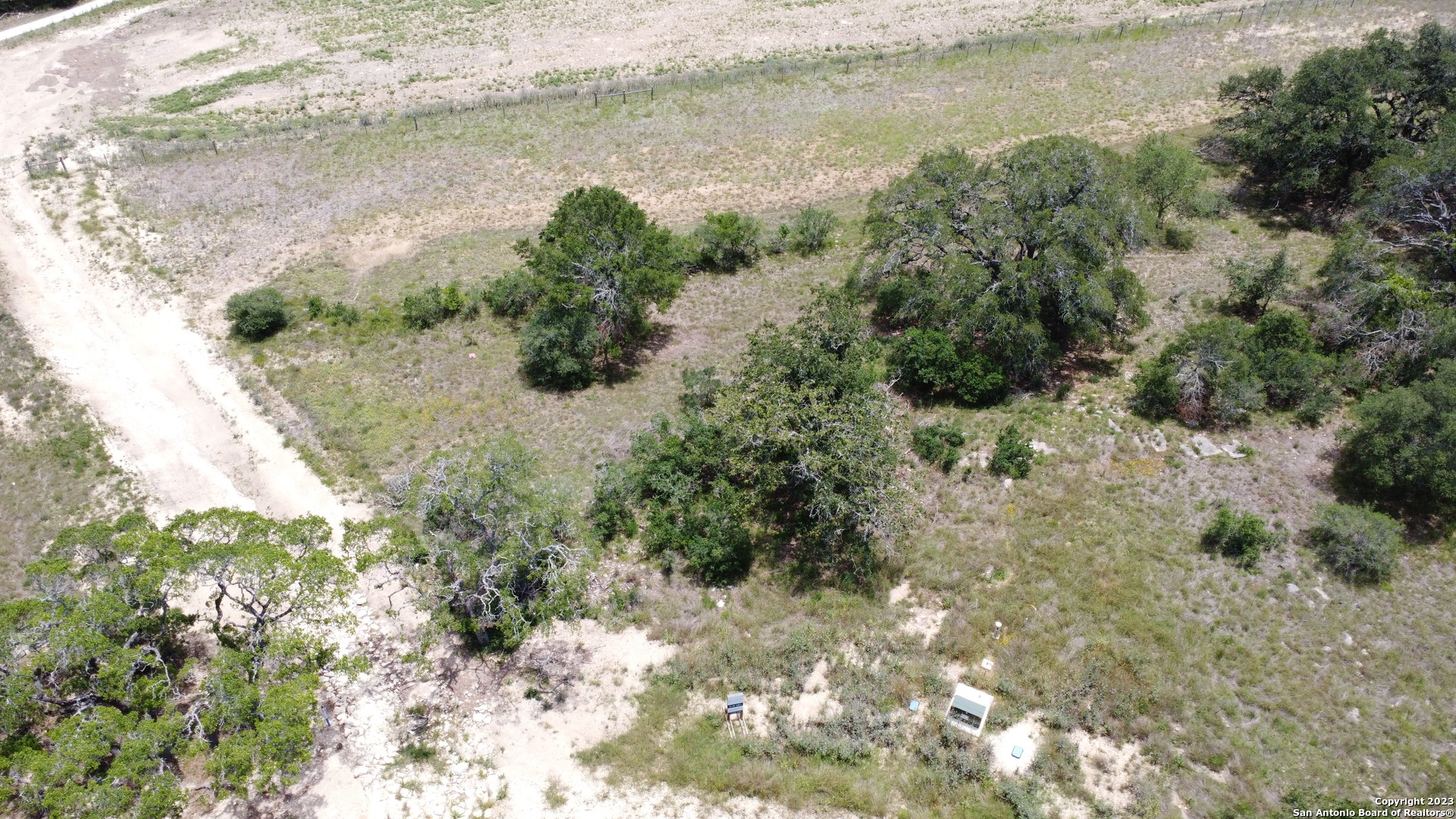 main property photo 32