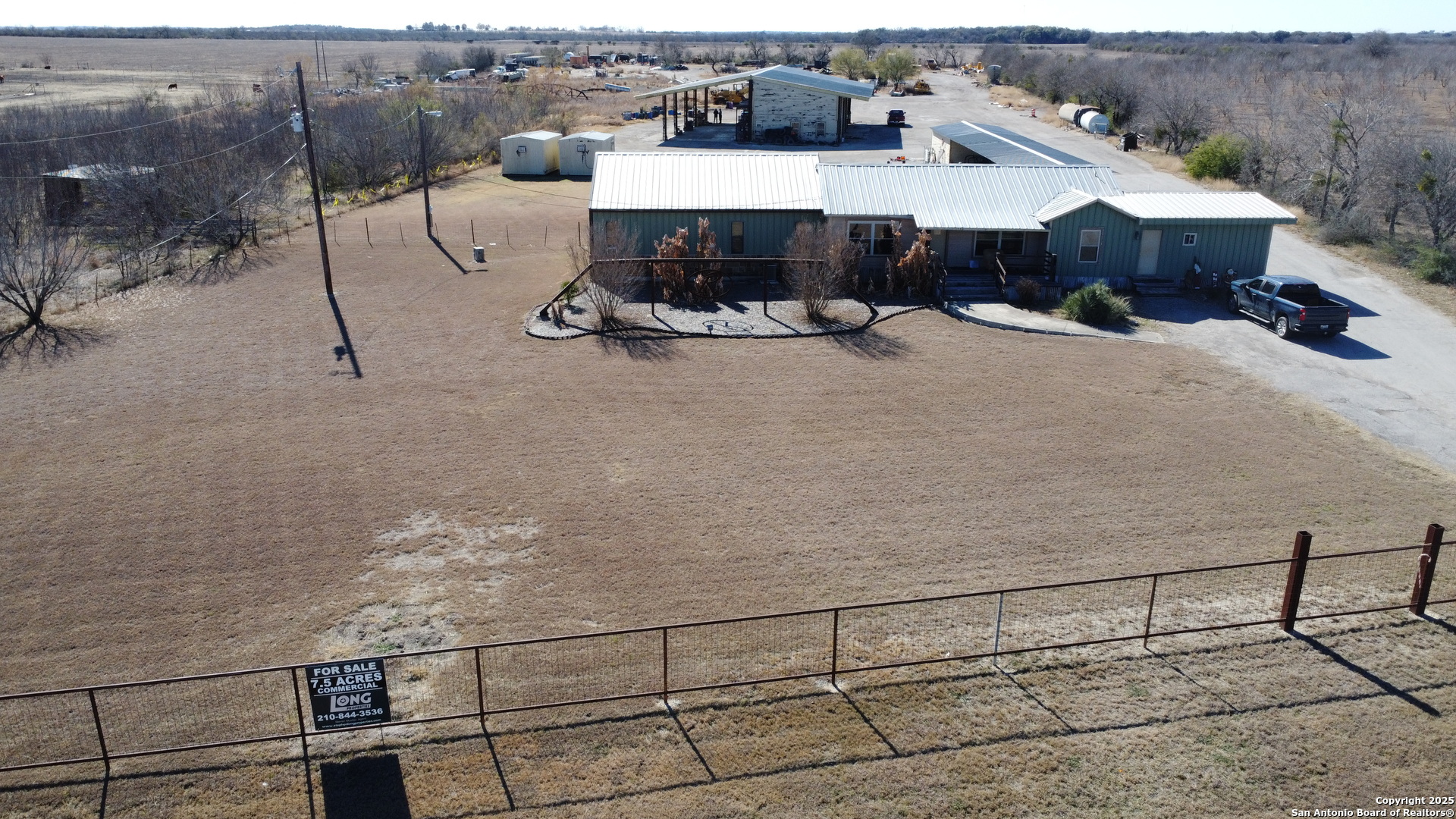 main property photo 6