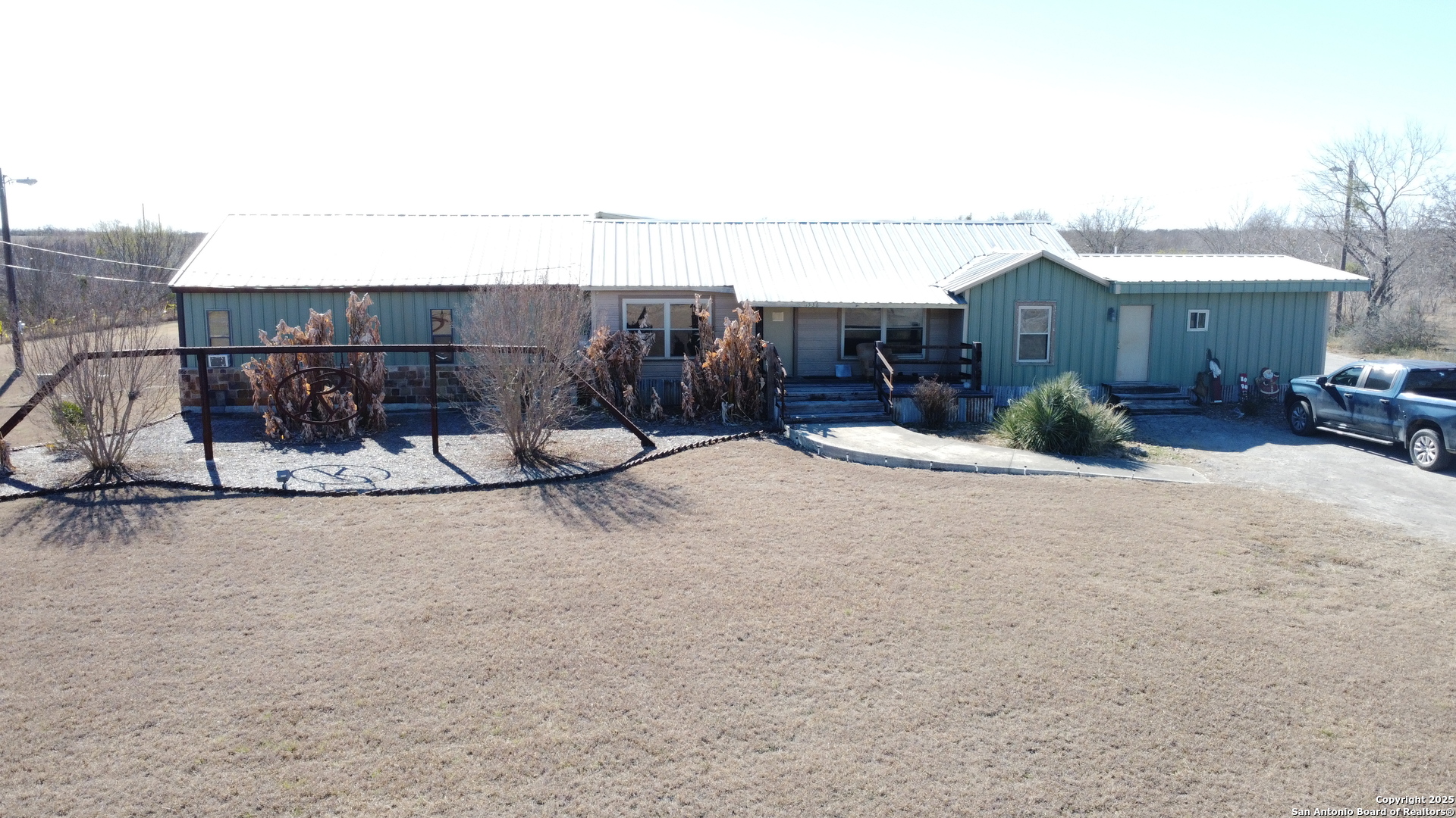 main property photo 7