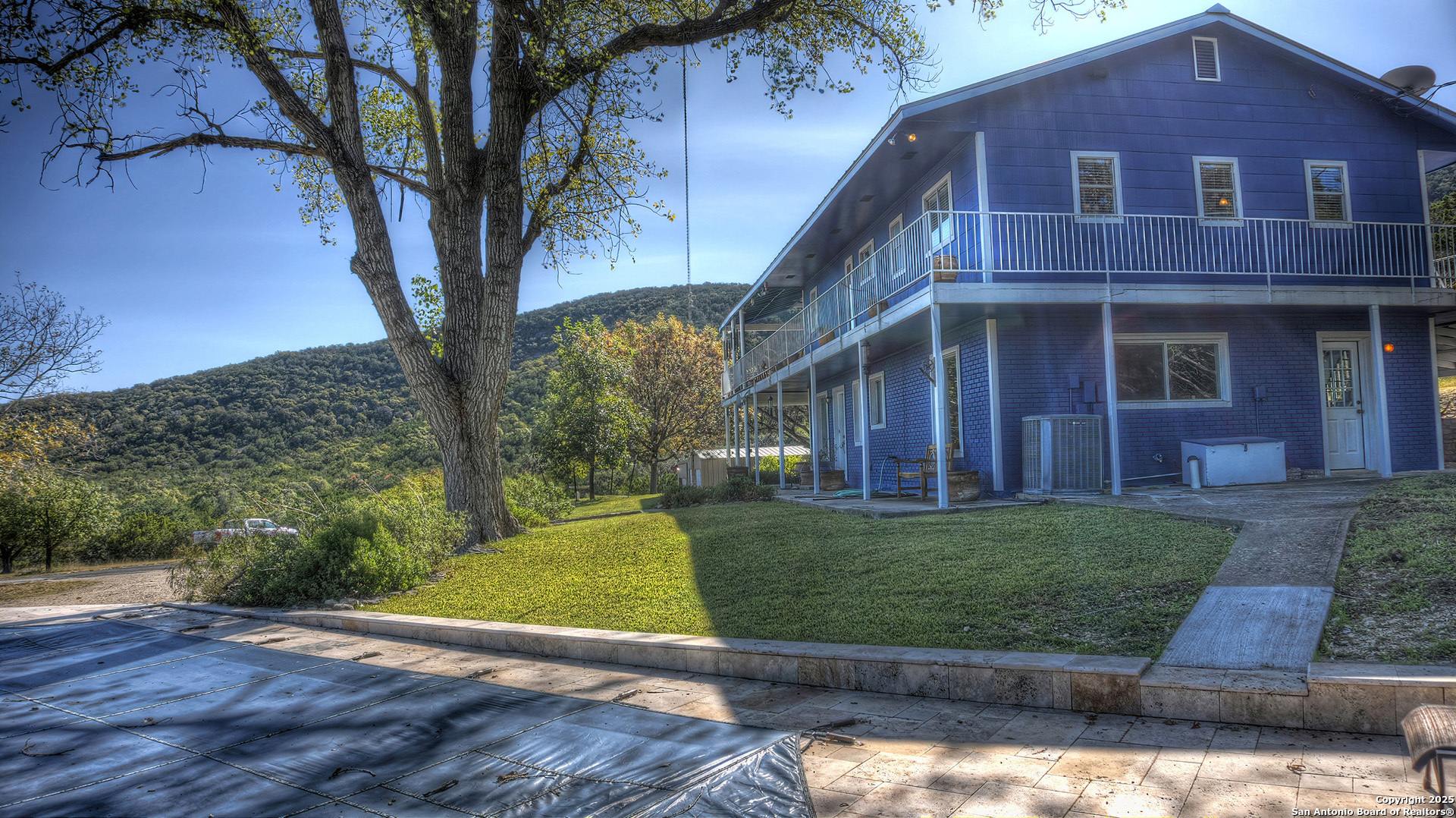 main property photo 17