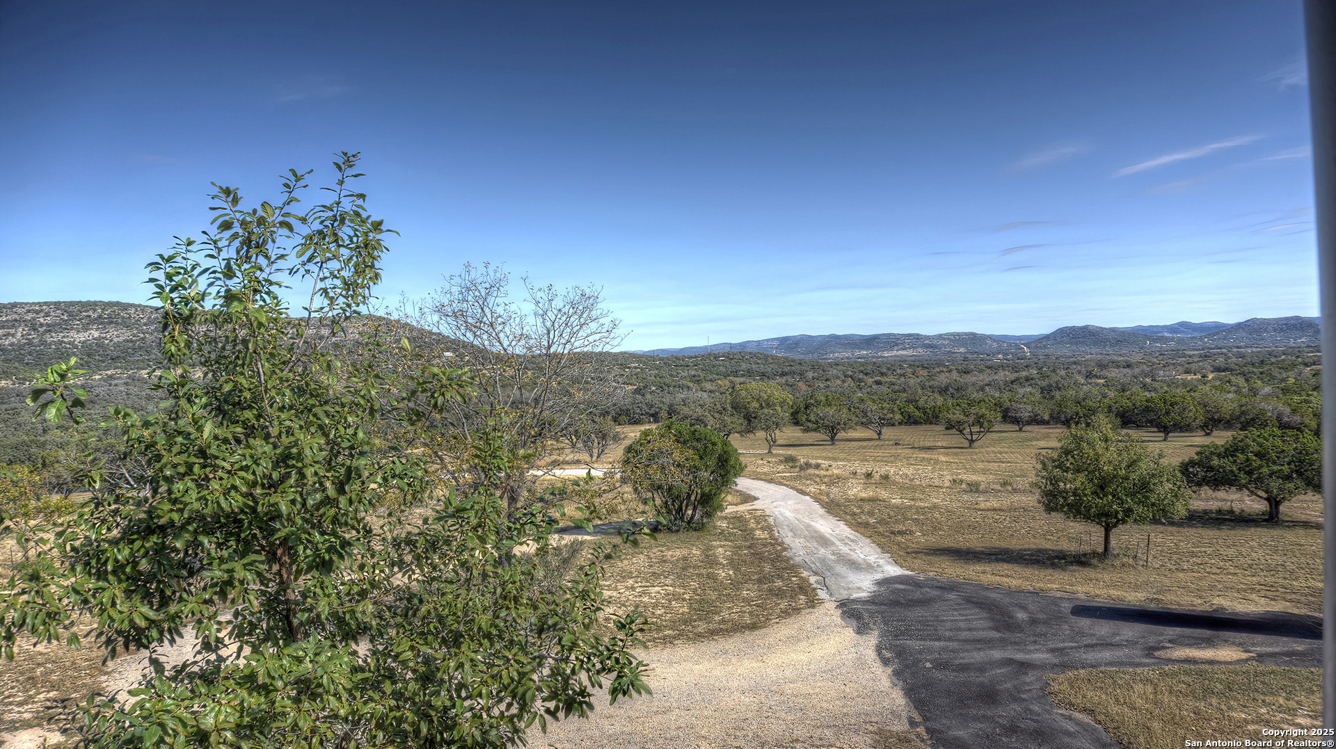 main property photo 38