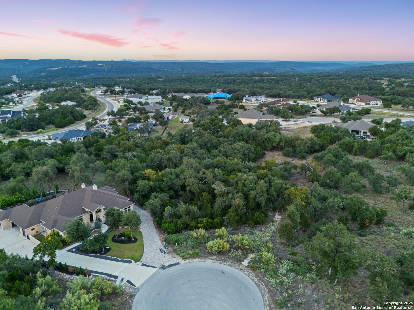 main property photo 11