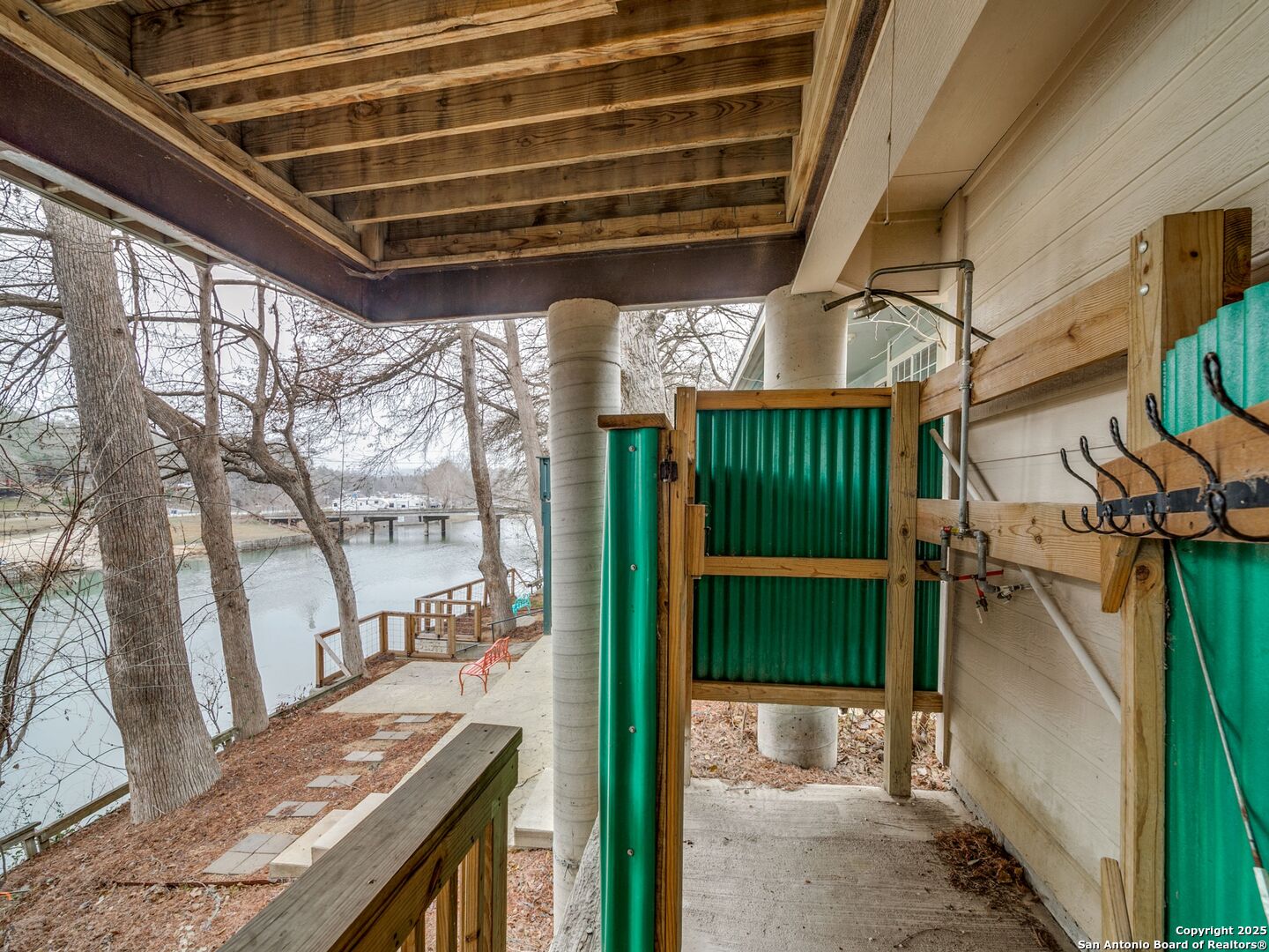 main property photo 22
