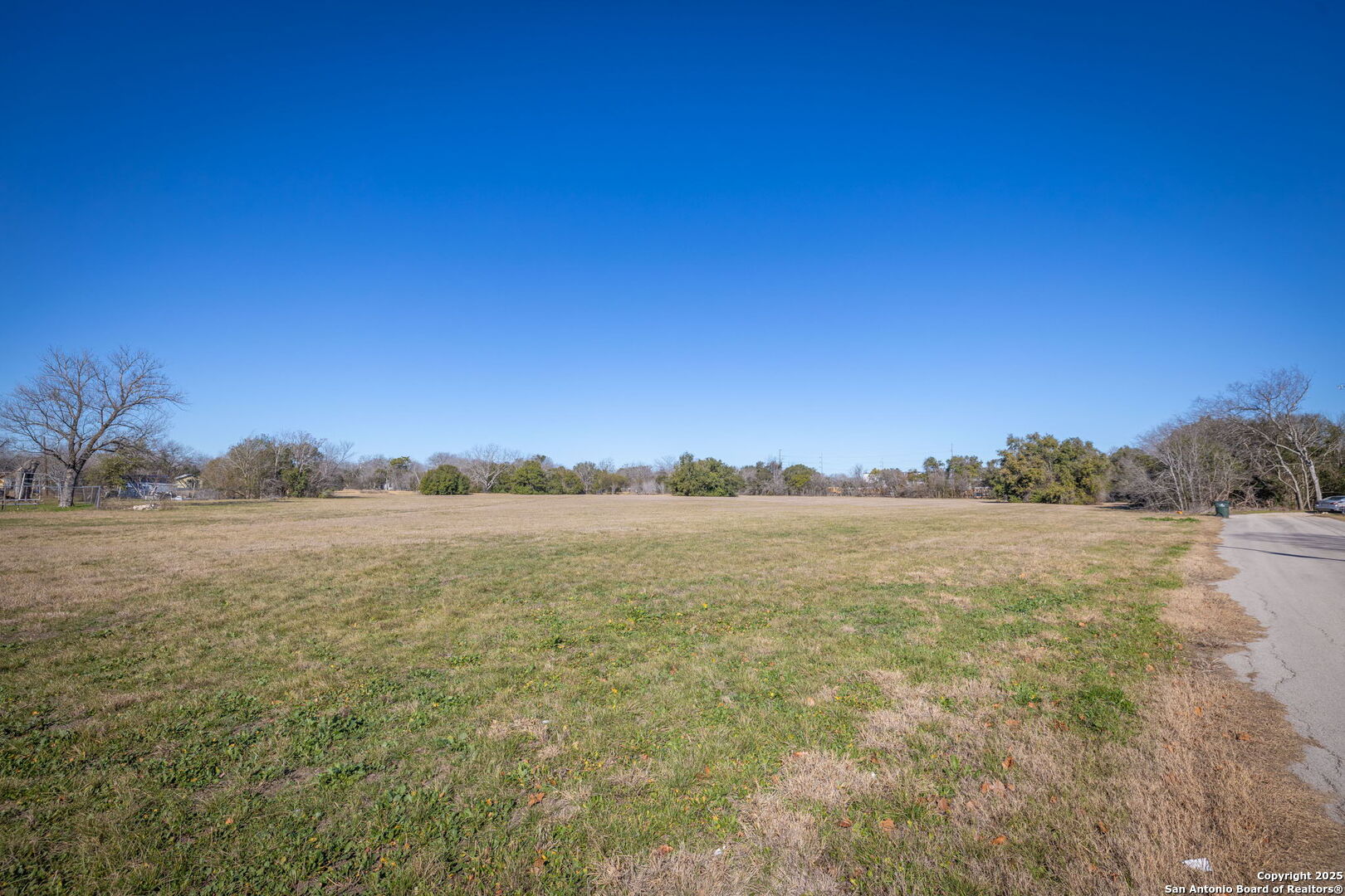 main property photo 15