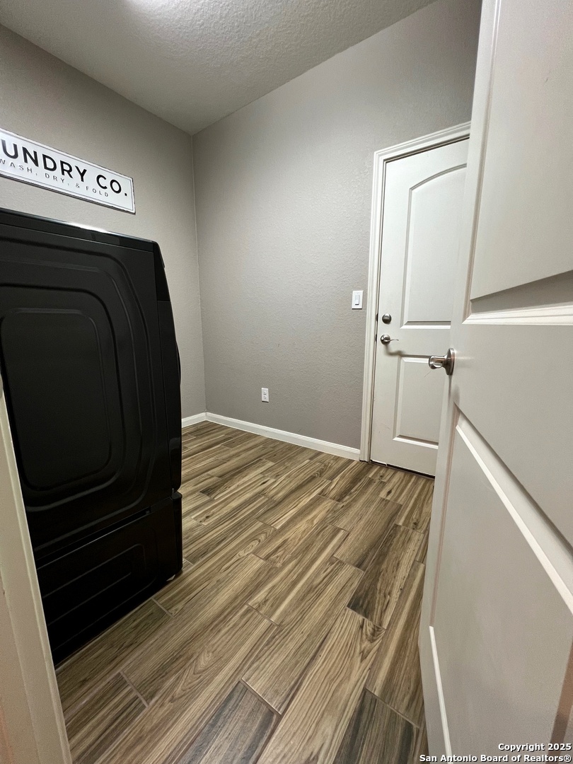 property viewer photo 21