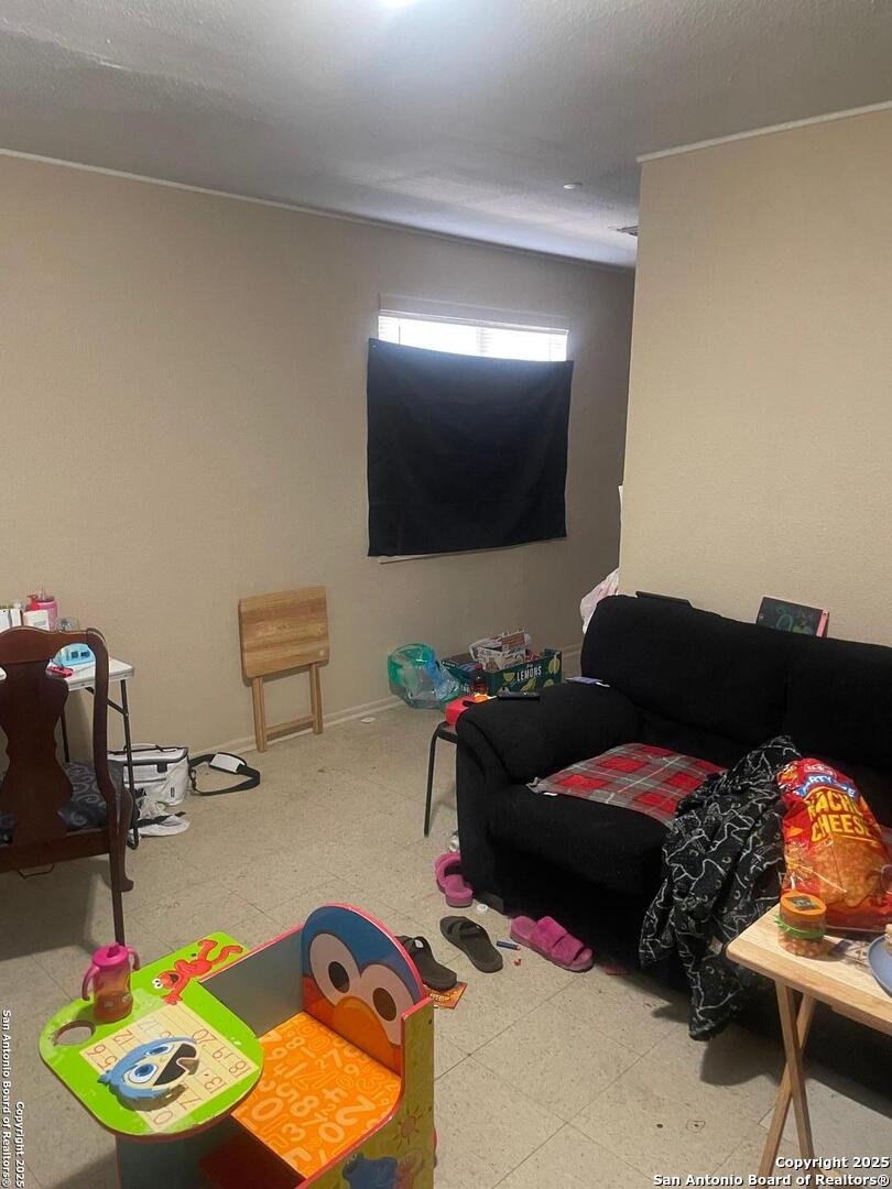 property viewer photo 16