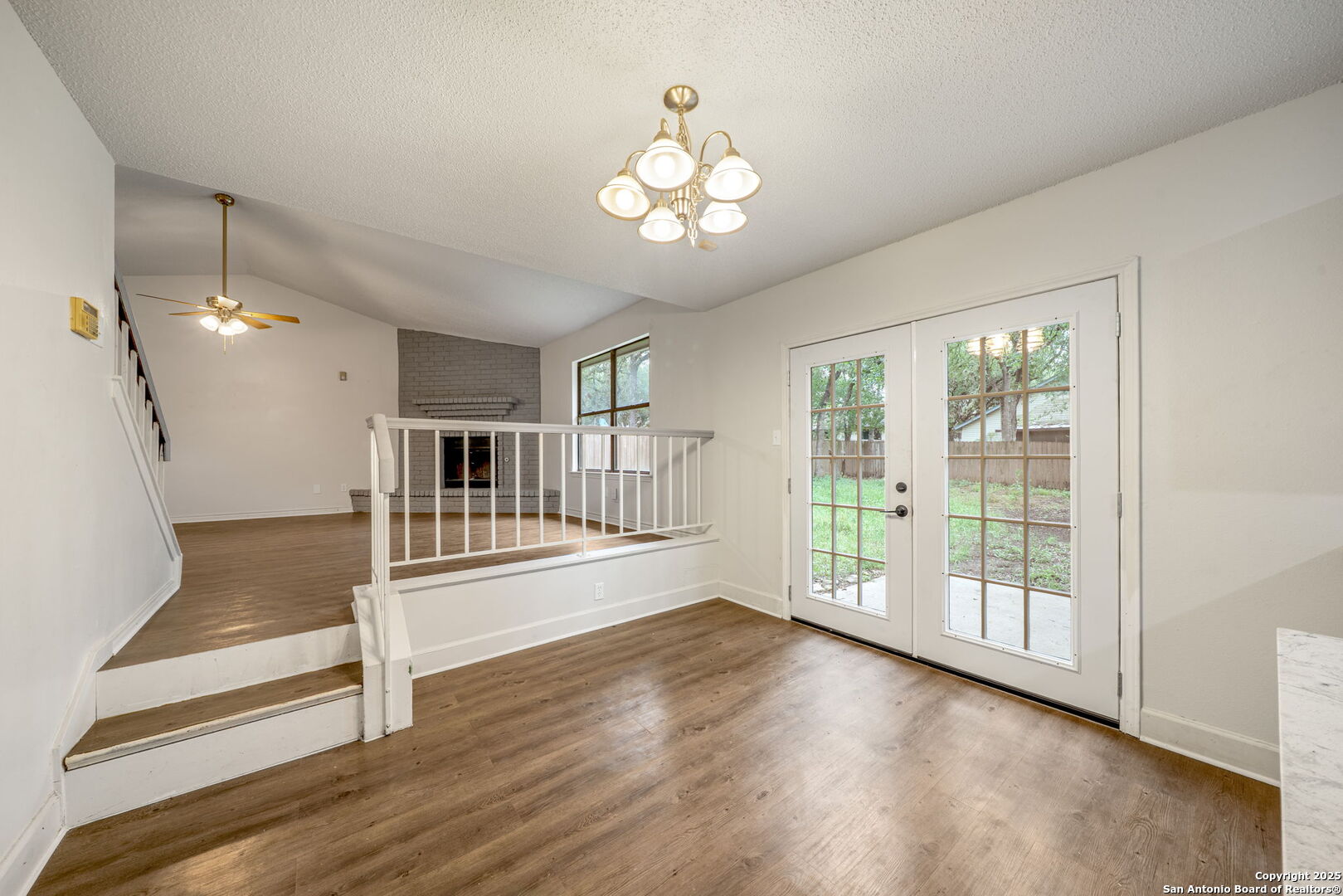 property viewer photo 11