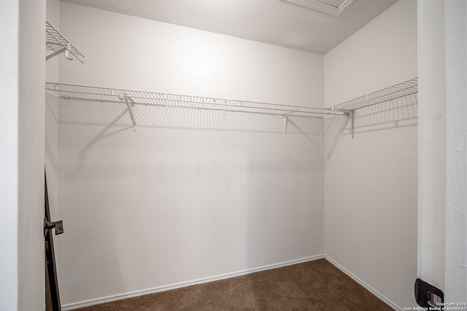 property viewer photo 16