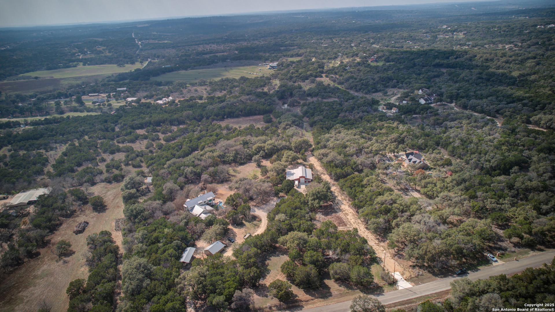 main property photo 11