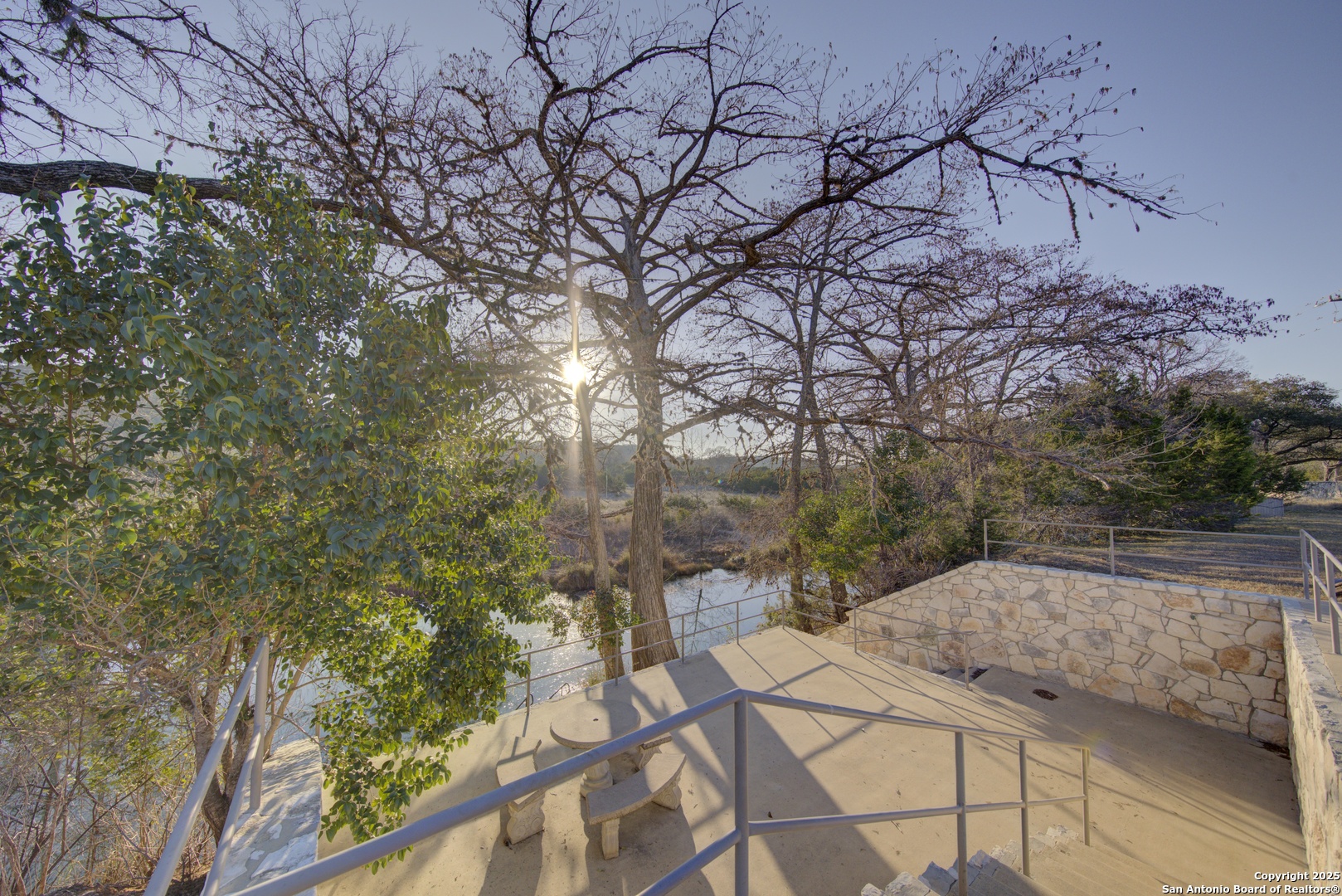 main property photo 30