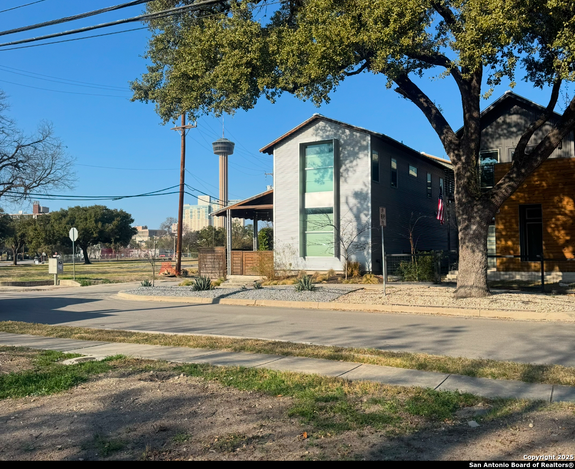 main property photo 5