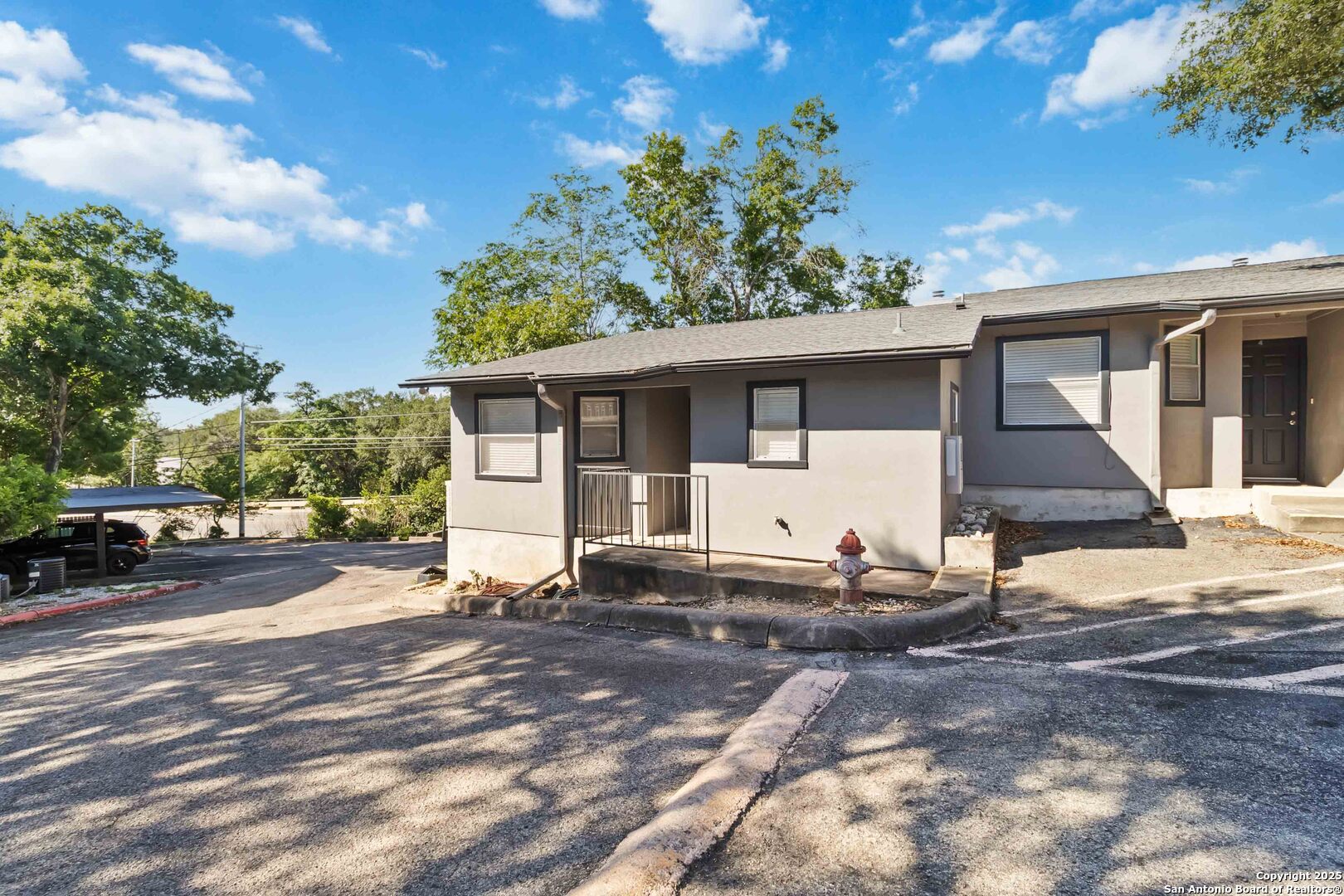 property viewer photo 15