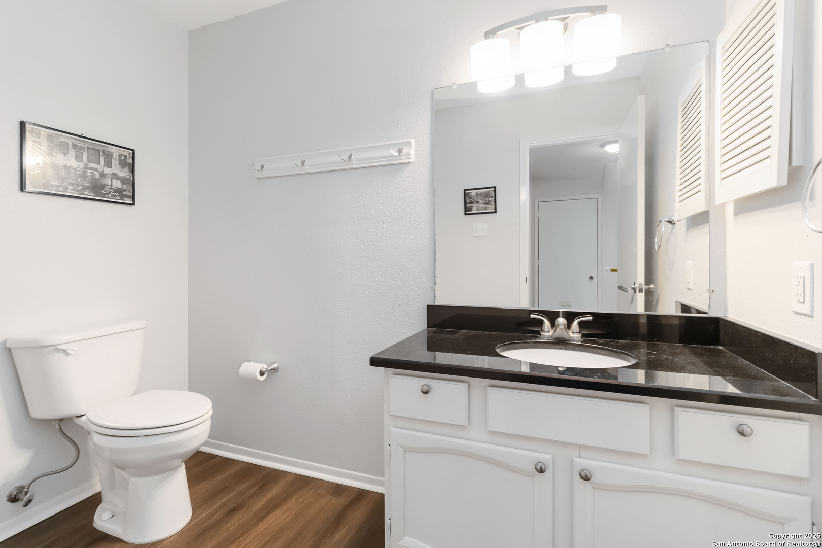 property viewer photo 8