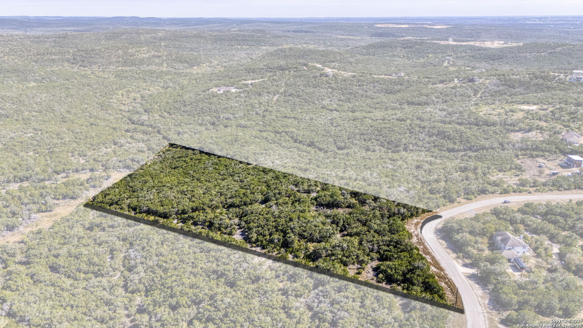 main property photo 14