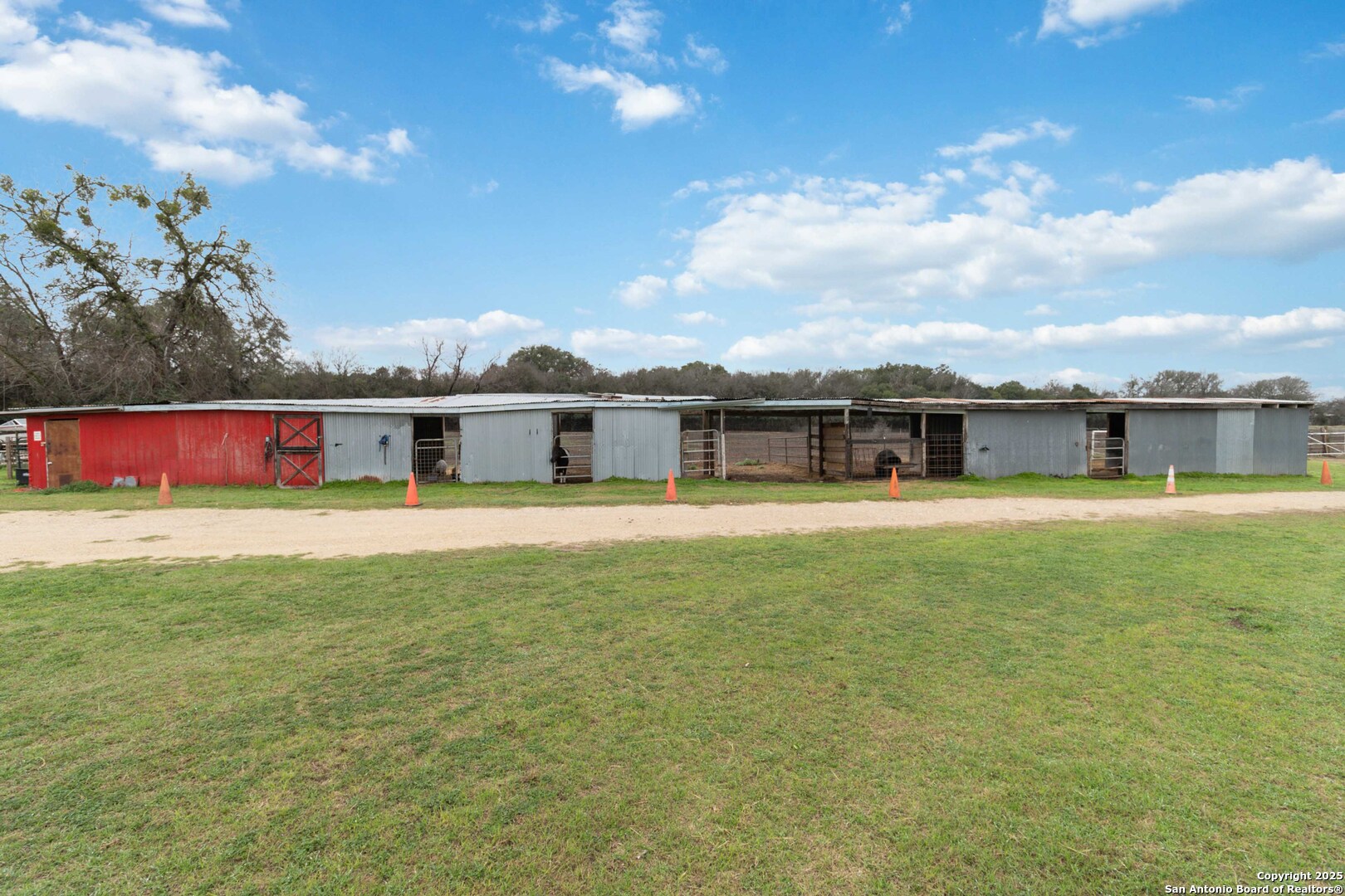 main property photo 27