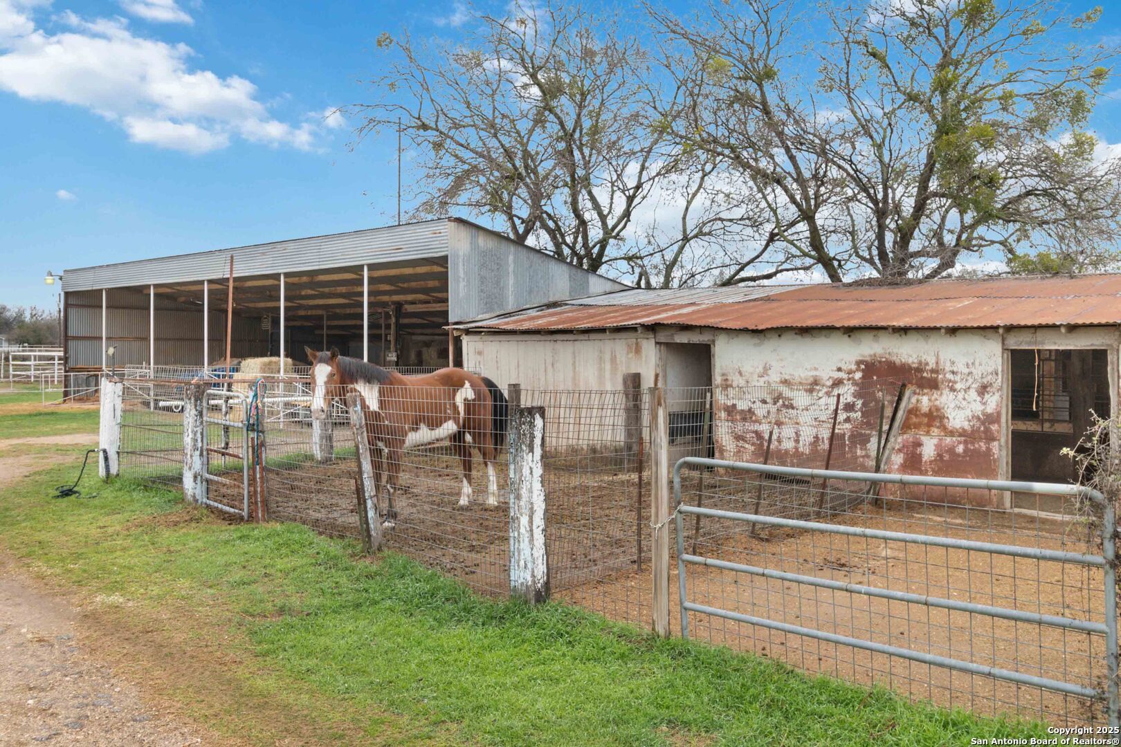 main property photo 17