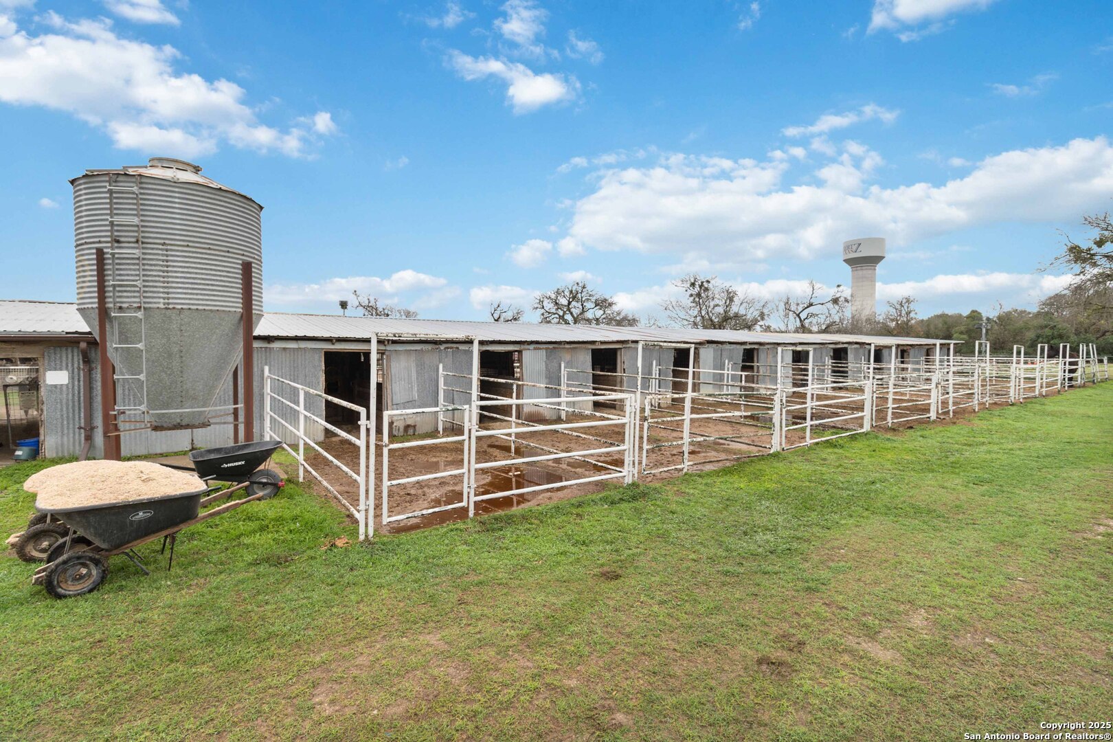 main property photo 18