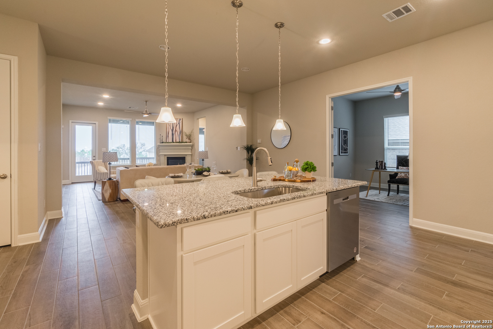 property viewer photo 10