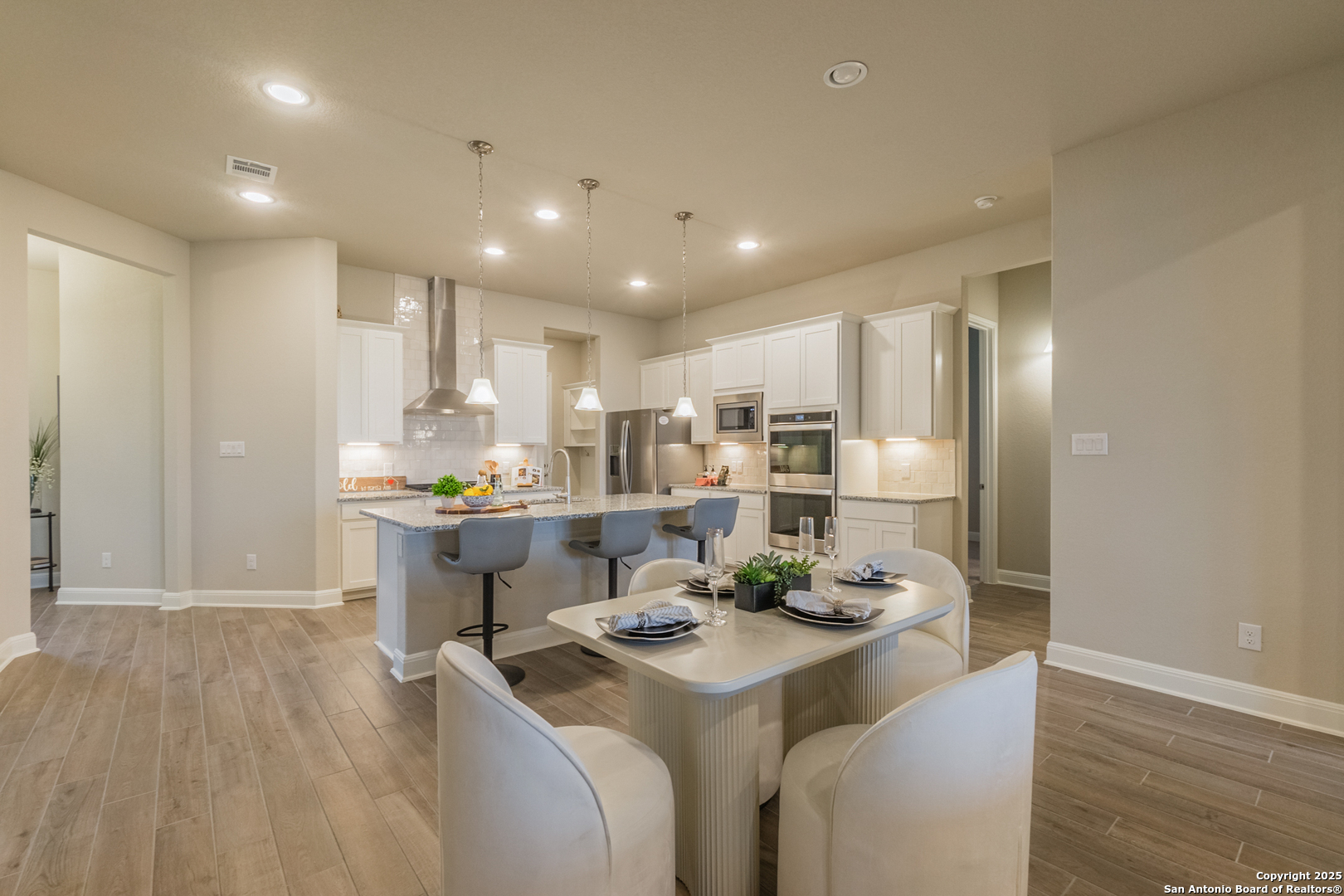 property viewer photo 18