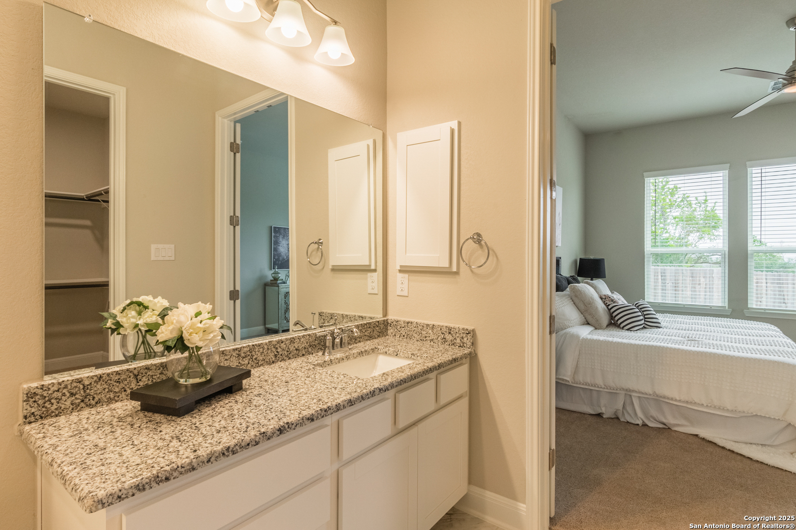 property viewer photo 24