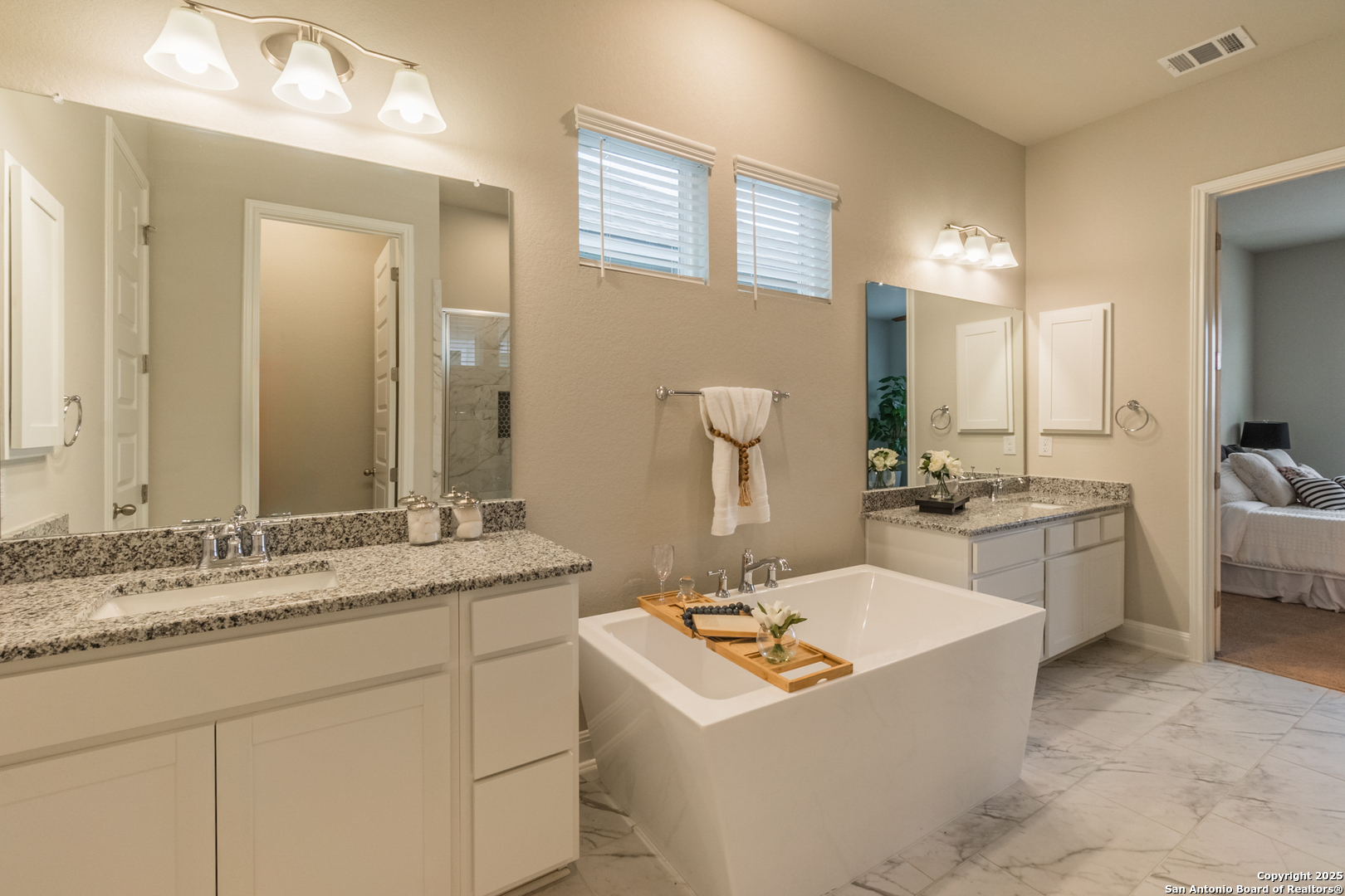 property viewer photo 28