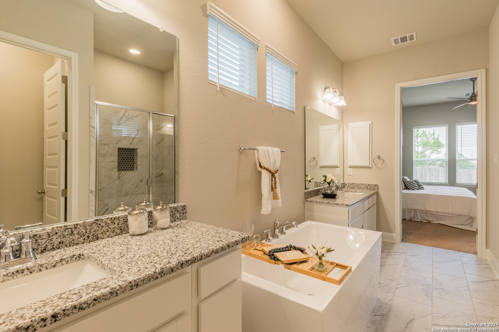 property viewer photo 29