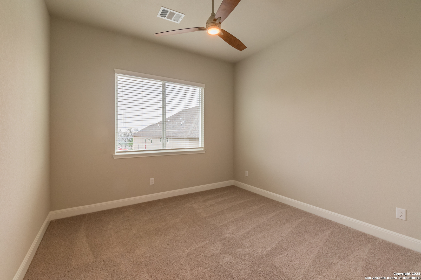 property viewer photo 32