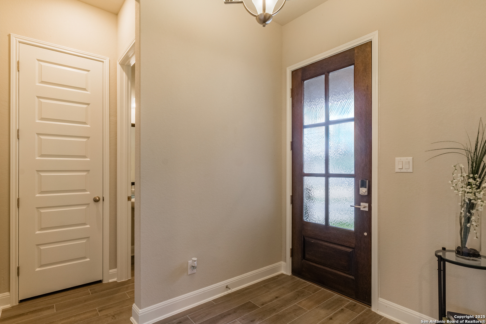 property viewer photo 4