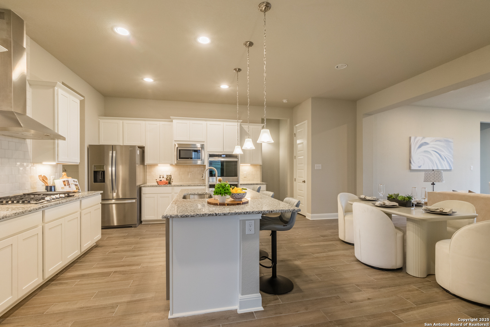 property viewer photo 6