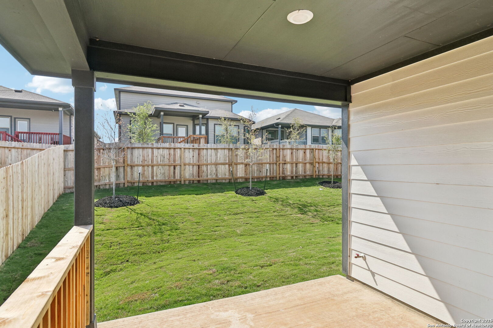 main property photo 41